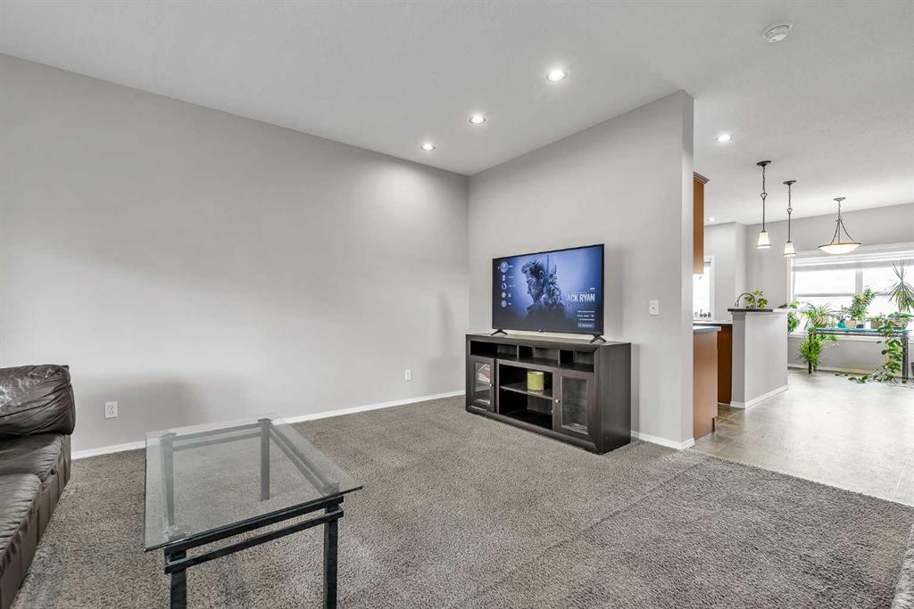 242 Copperstone Grove SE, Calgary, AB, T2Z 4X7 photo 5