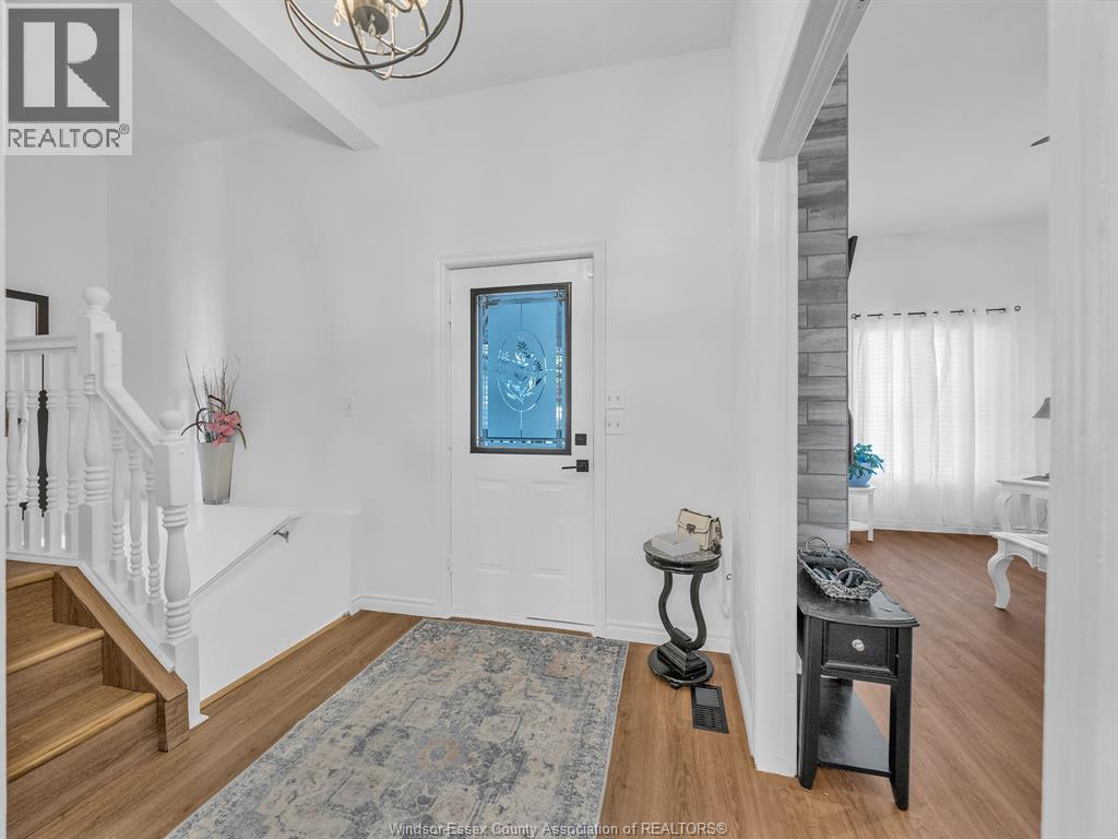 2115 Longfellow , Windsor, ON, N9B3J5 photo 4