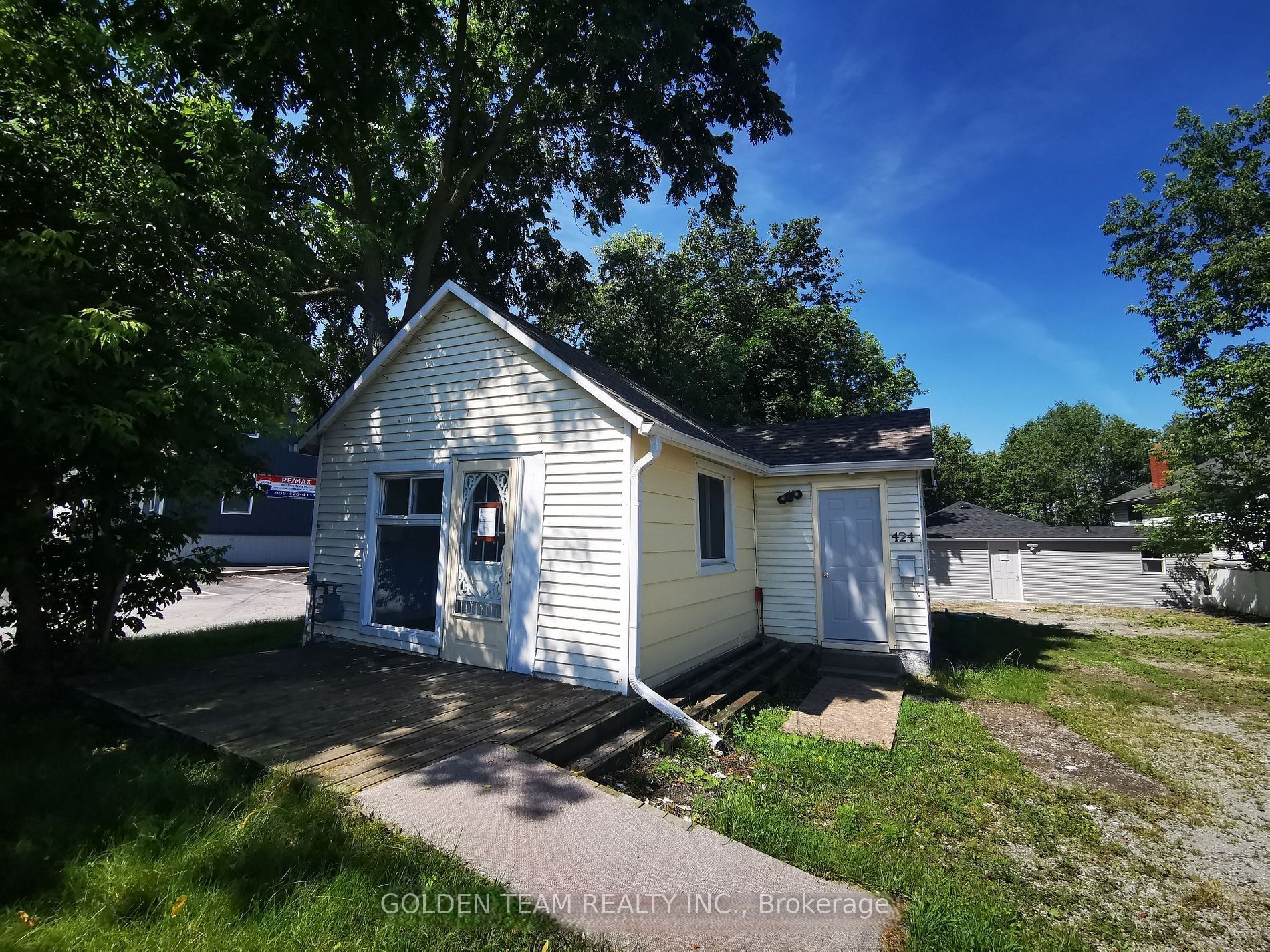 424 The Queensway N/a S, Georgina, ON, L4P 2E1