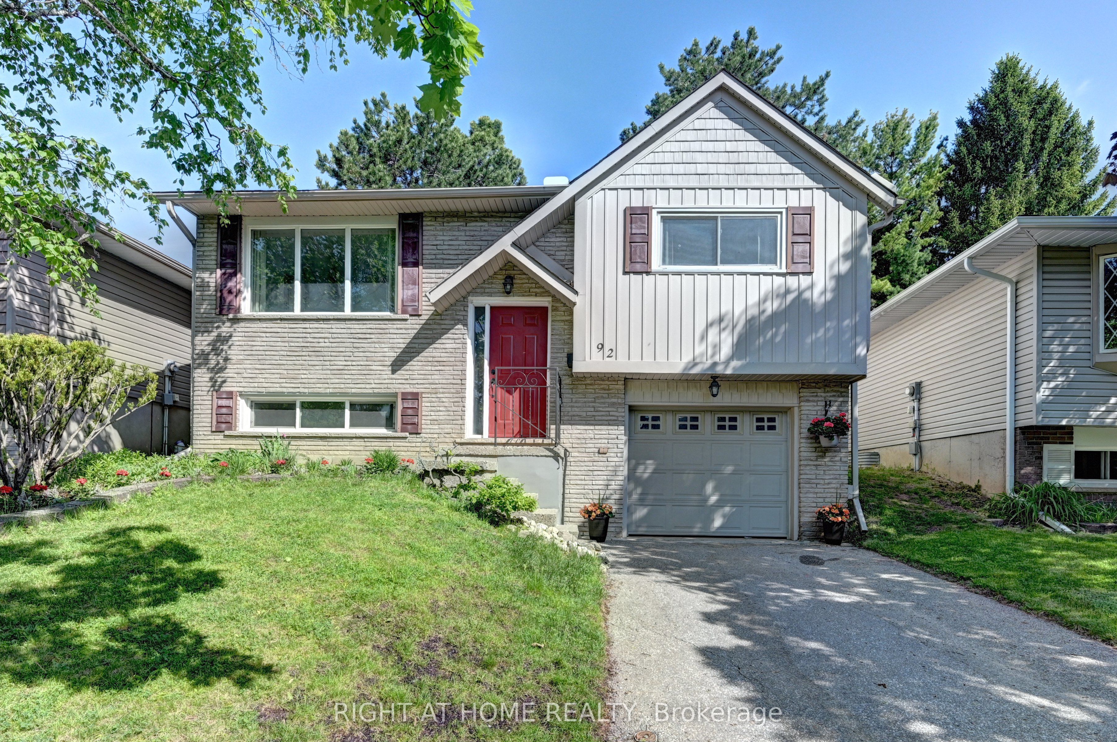 92 Pinemeadow Crescent, Waterloo, ON, N2T 1A7