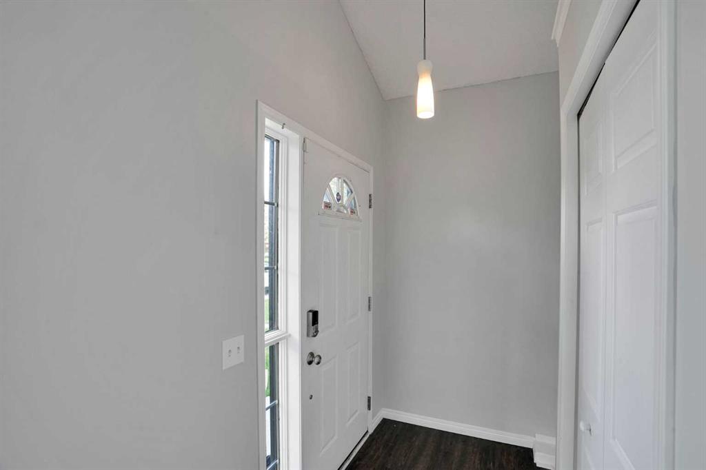 42 Harvest Rose Circle NE, Calgary, AB, T3K 4M5 photo 3