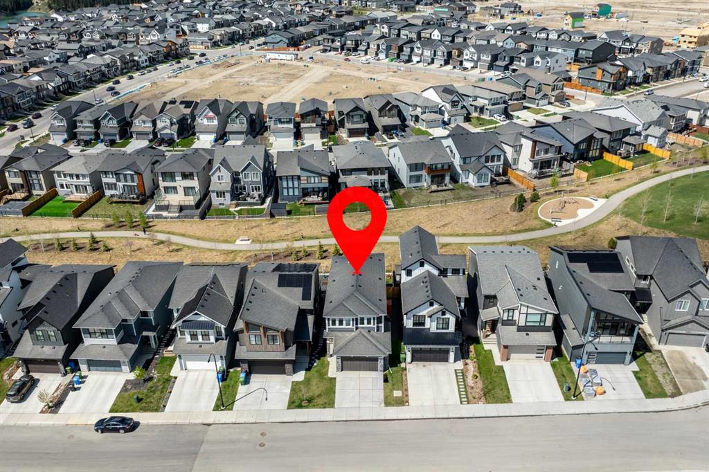 59 Royston Rise NW, Calgary, AB, T3L 0K1