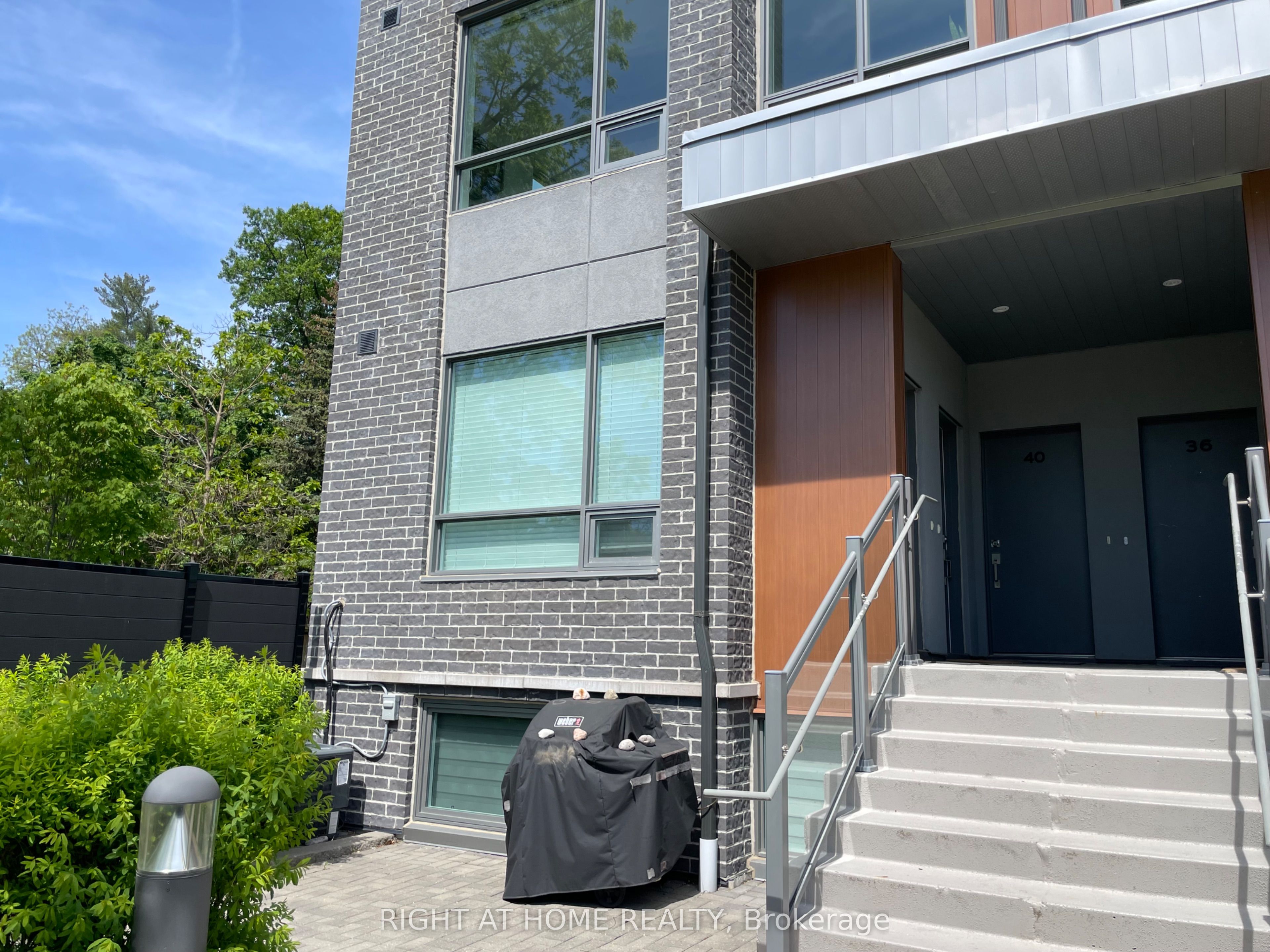 38-650 Atwater Avenue, Mississauga, ON, L5G 4K7 photo 2