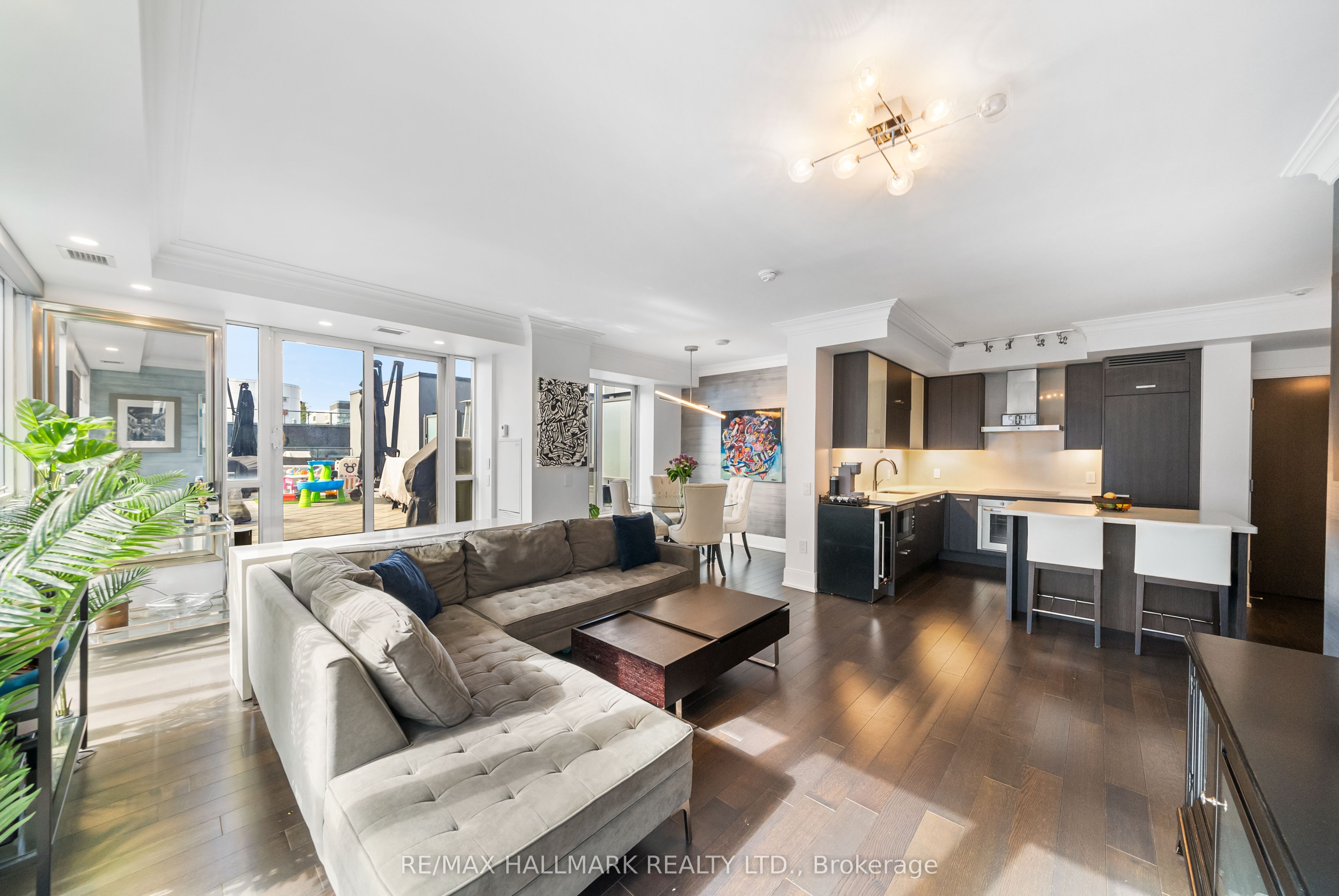 1105-560 Front Street W, Toronto, ON, M5V 1C1