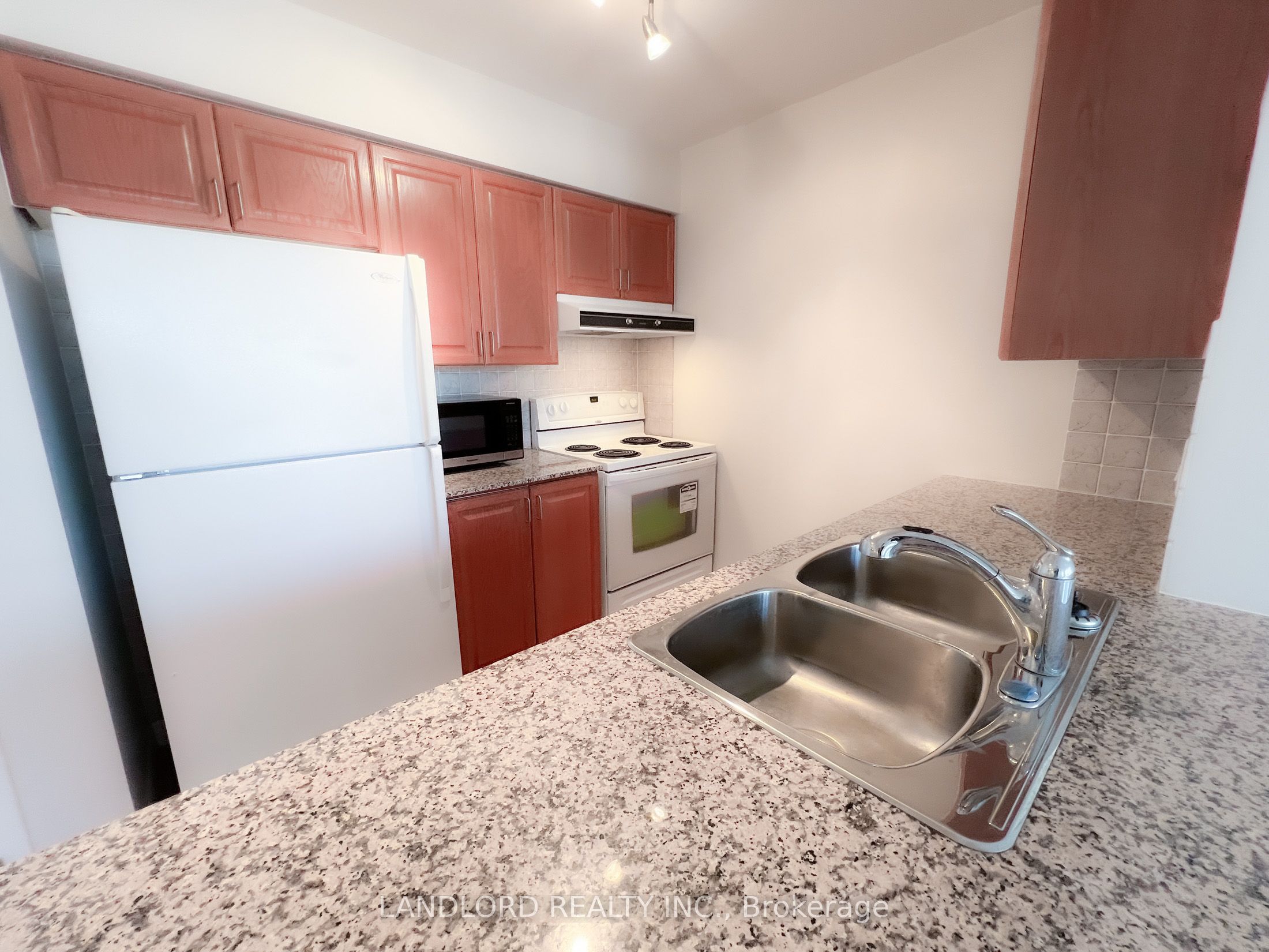 3106-83 Borough Drive, Toronto, ON, M1P 5E4 photo 2