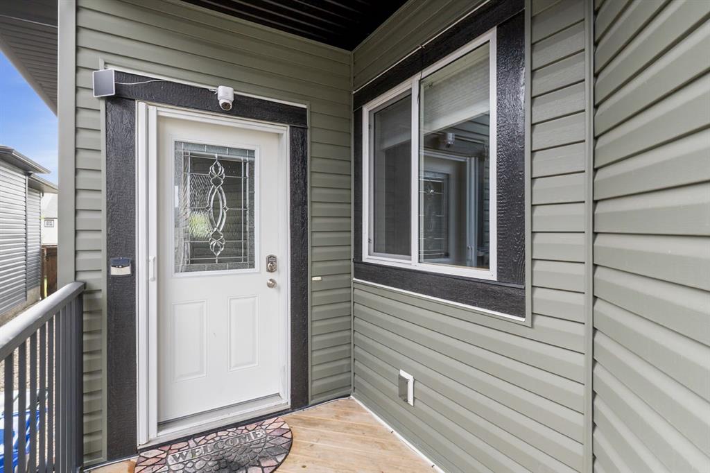 26 Violet Close, Olds, AB, T4H 0E4 photo 3
