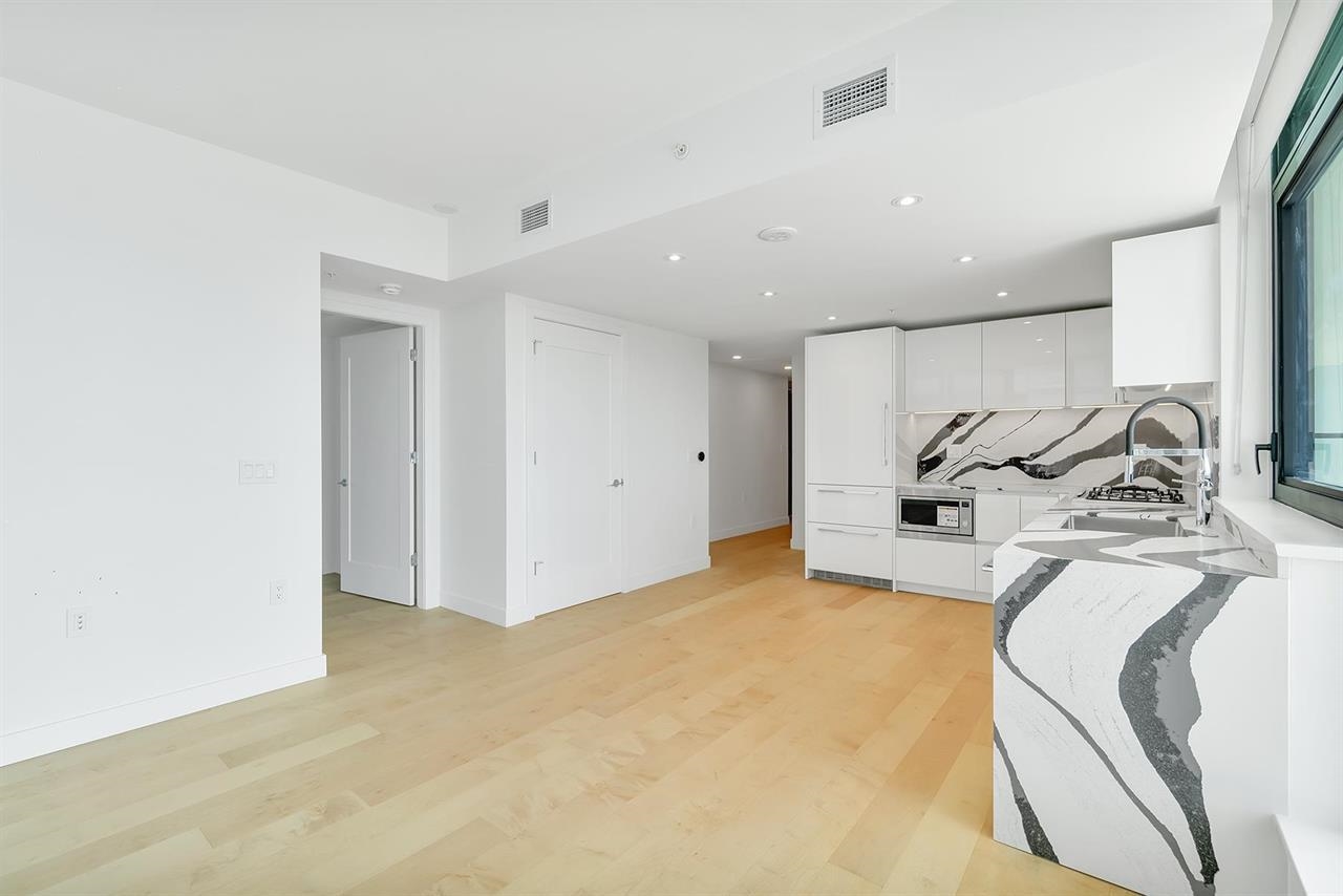 Additional image 6 of 408-135 13th Street E, North Vancouver, BC, V7L 0J8