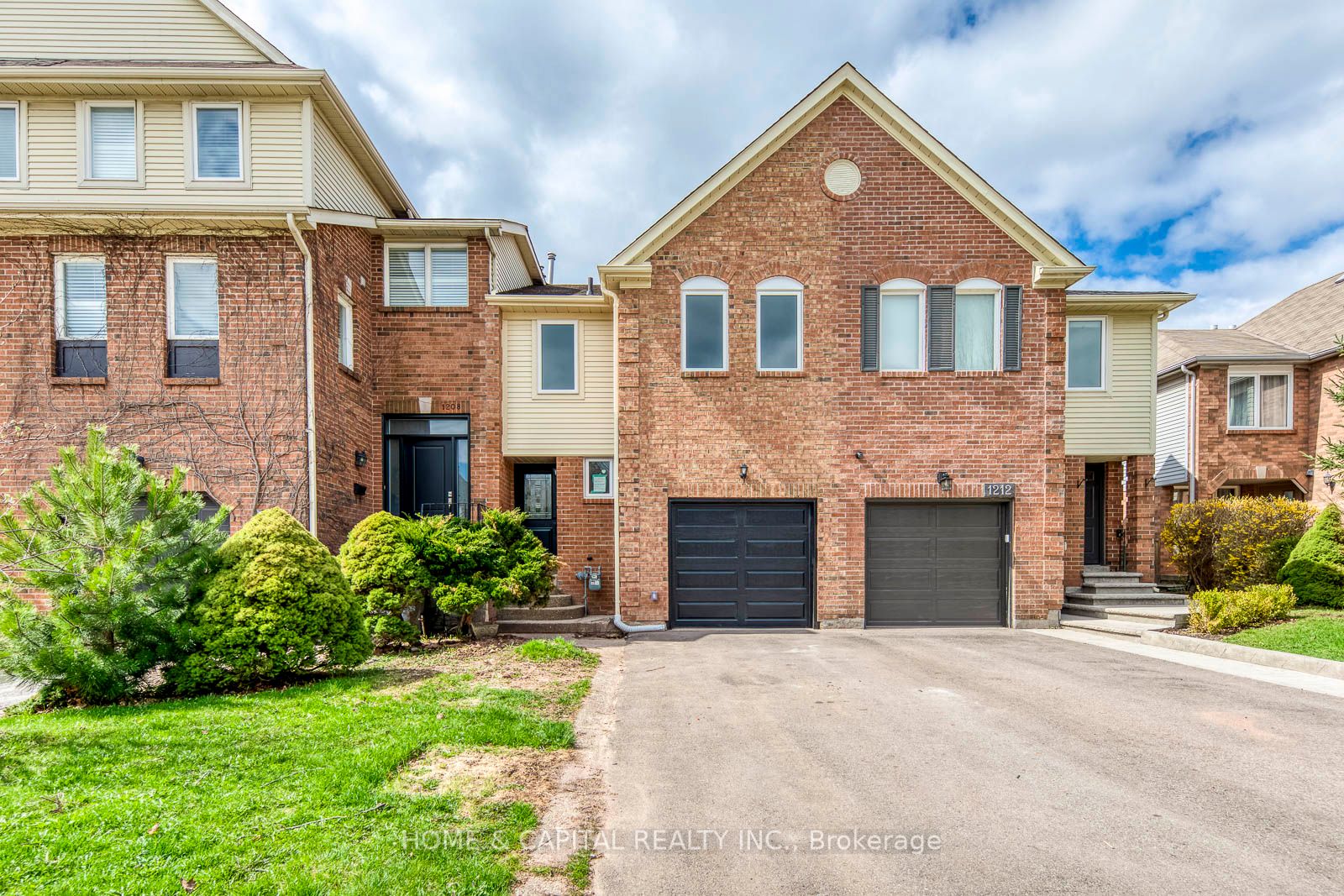 1210 Leewood Drive, Oakville, ON, L6M 3B3