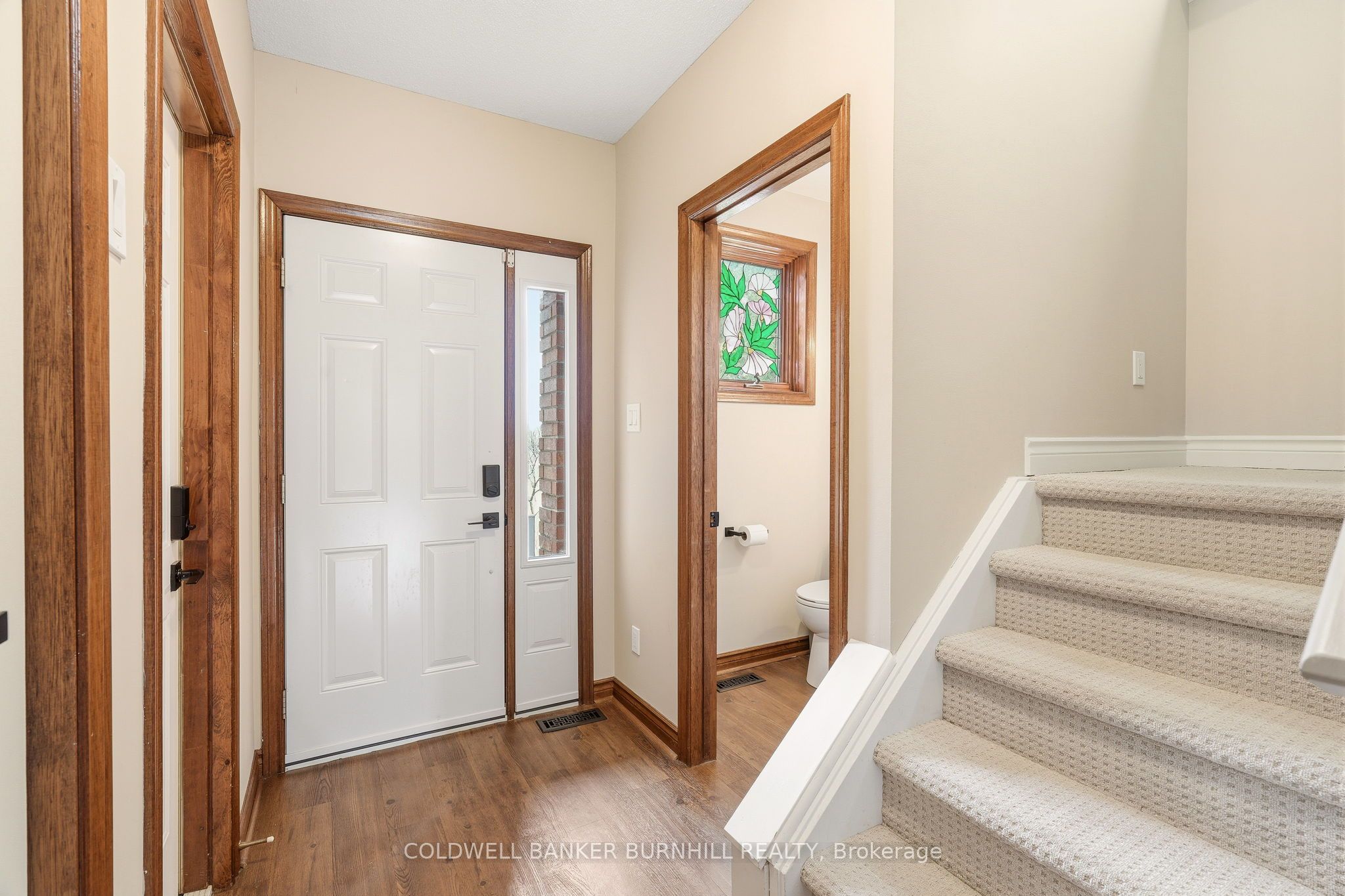 1 Tomahawk Drive, Grimsby, ON, L3M 5G4 photo 3