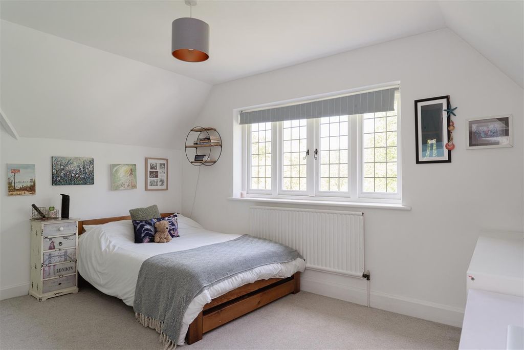 Additional image 18 of 4 bed detached house for salePendleton Road, Redhill RH1