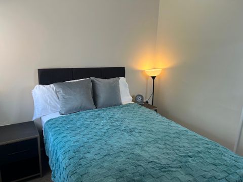 Room 1, Warren Street DE24, Studio to rent