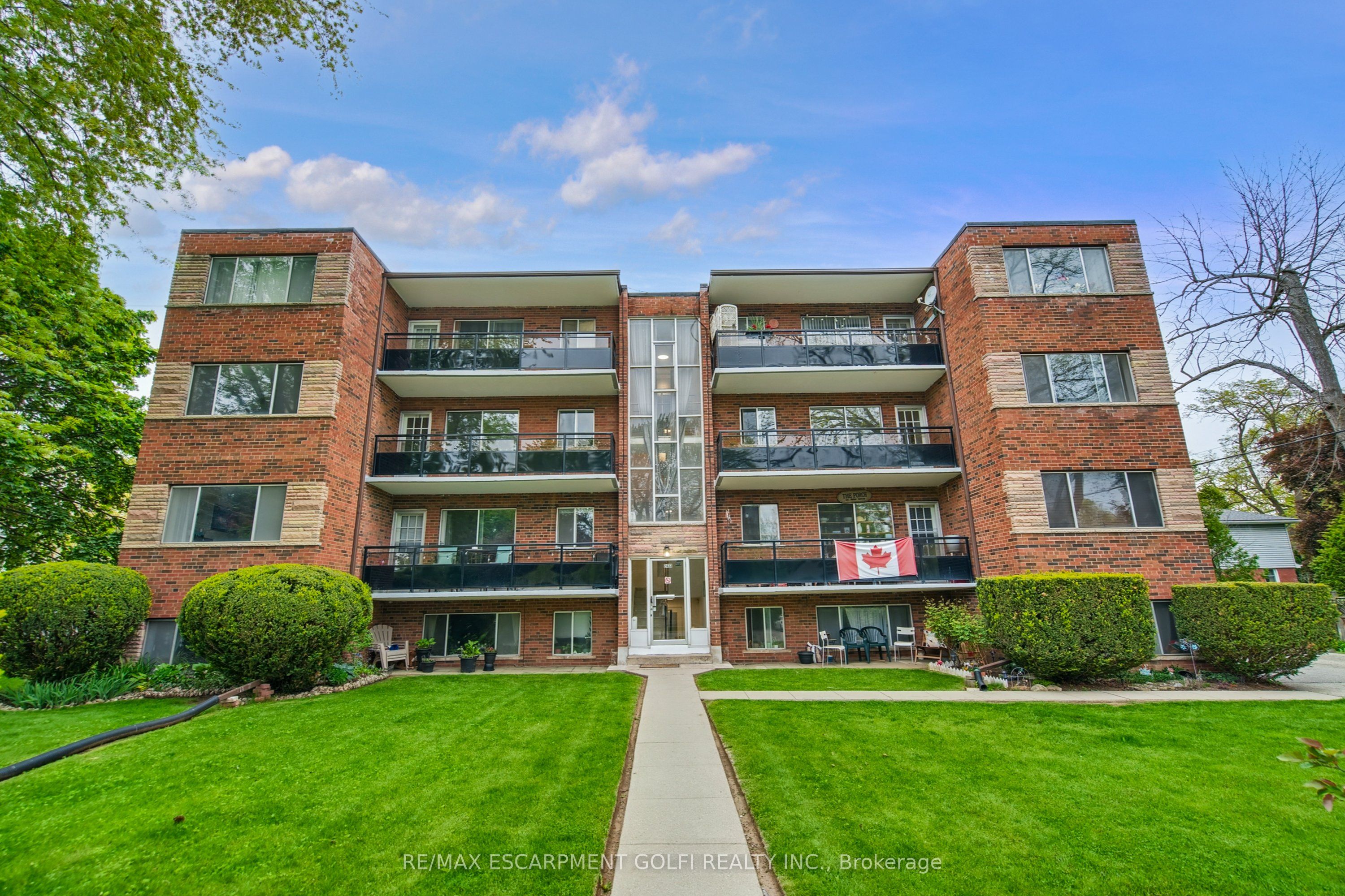 9-2433 First Street, Burlington, ON, L7R 1C7