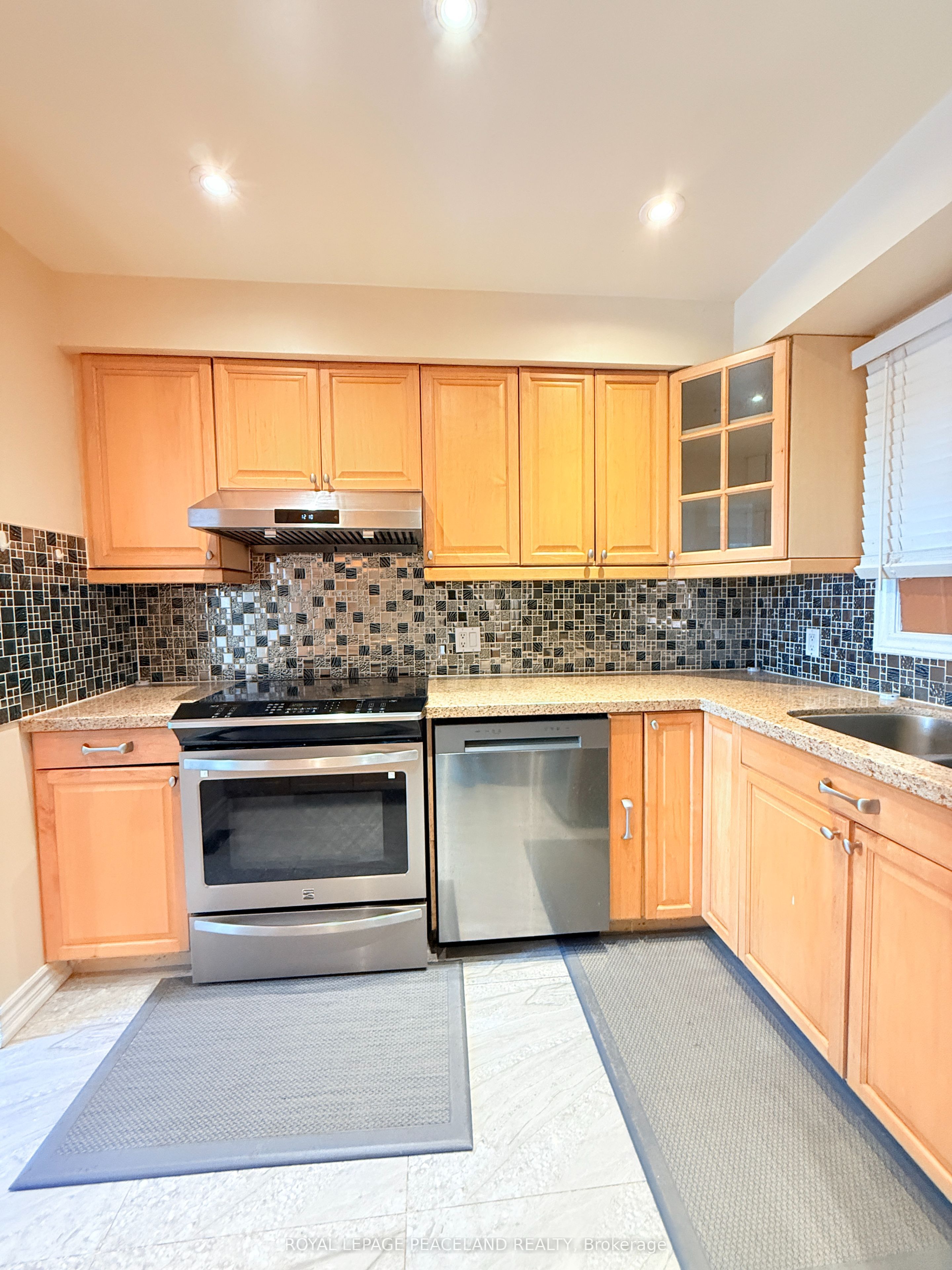 Additional image 2 of 16 Madsen Crescent, Markham, ON, L3R 4P3