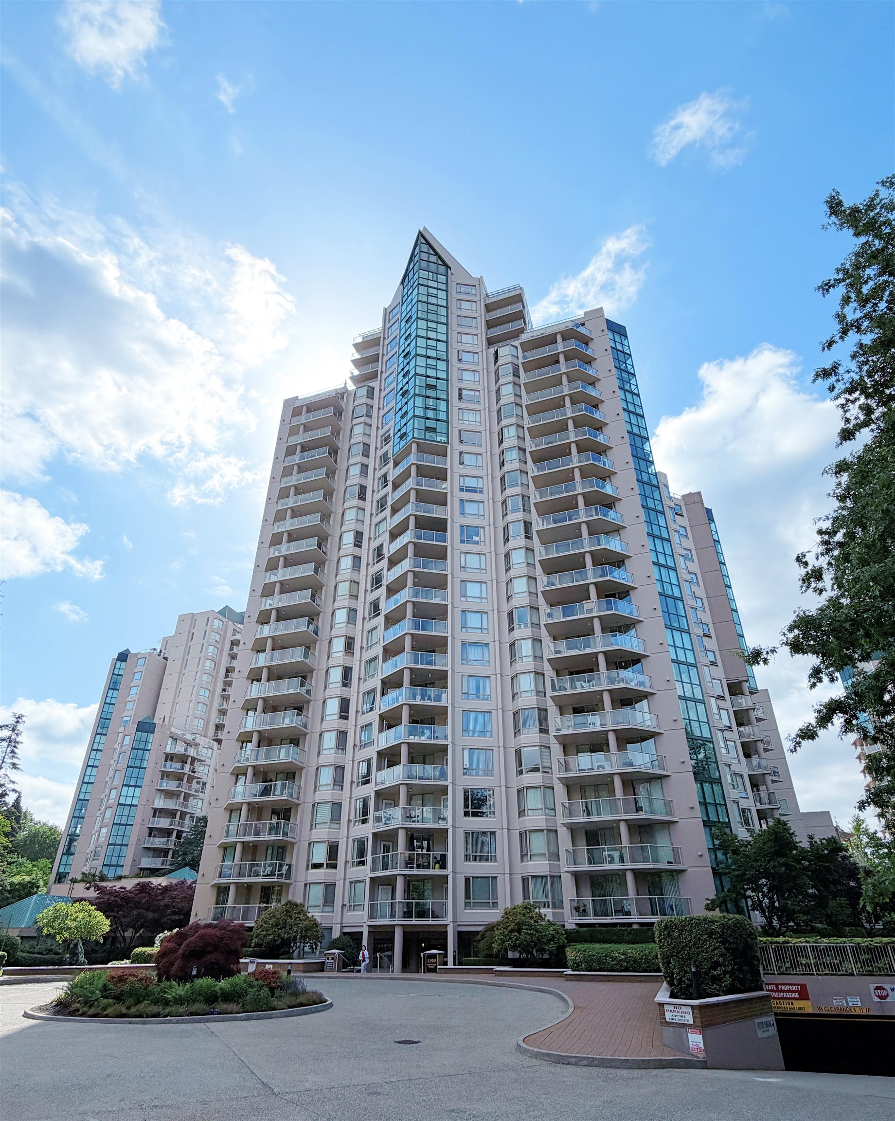 806-1199 Eastwood Street, Coquitlam, BC, V3B 7W7