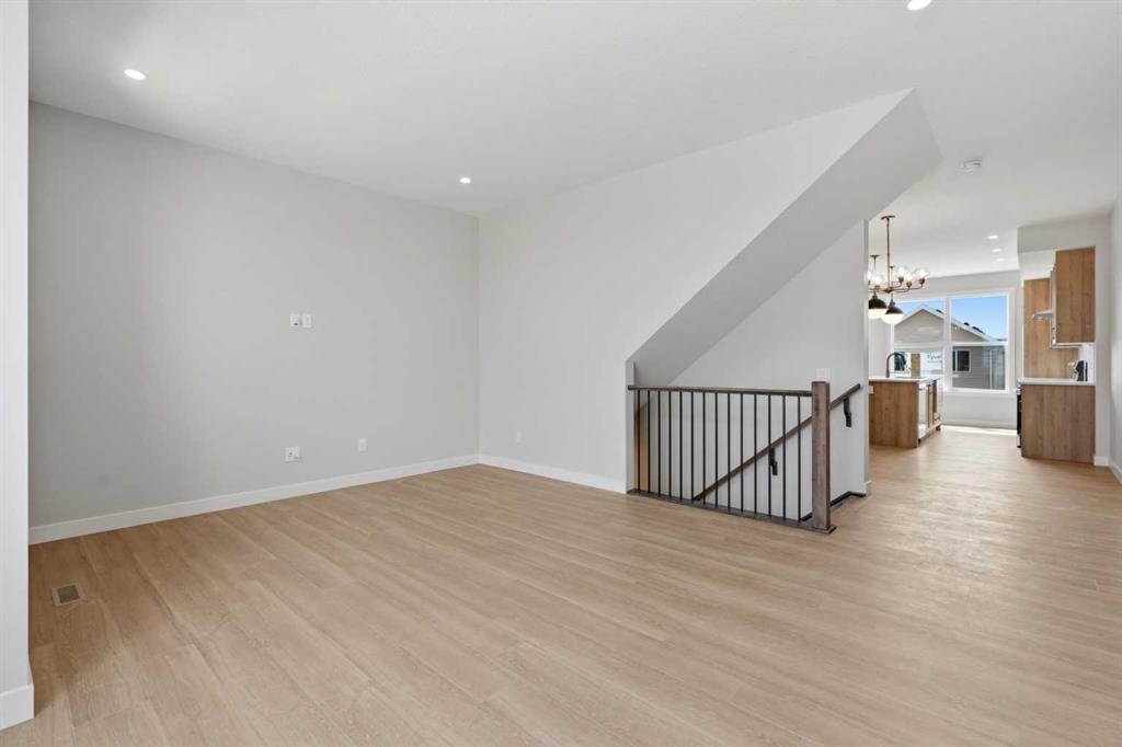 81 Wild Rose Way SE, Calgary, AB, T3M 4A2 photo 5