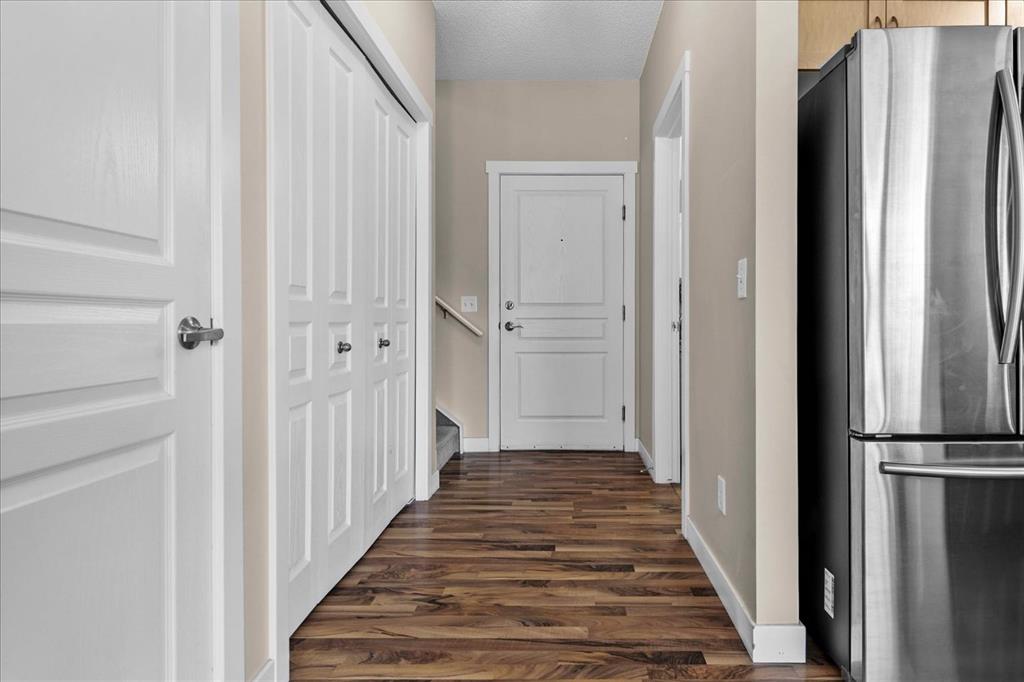 1210-211 Aspen Stone Boulevard SW, Calgary, AB, T3H 0K1 photo 4