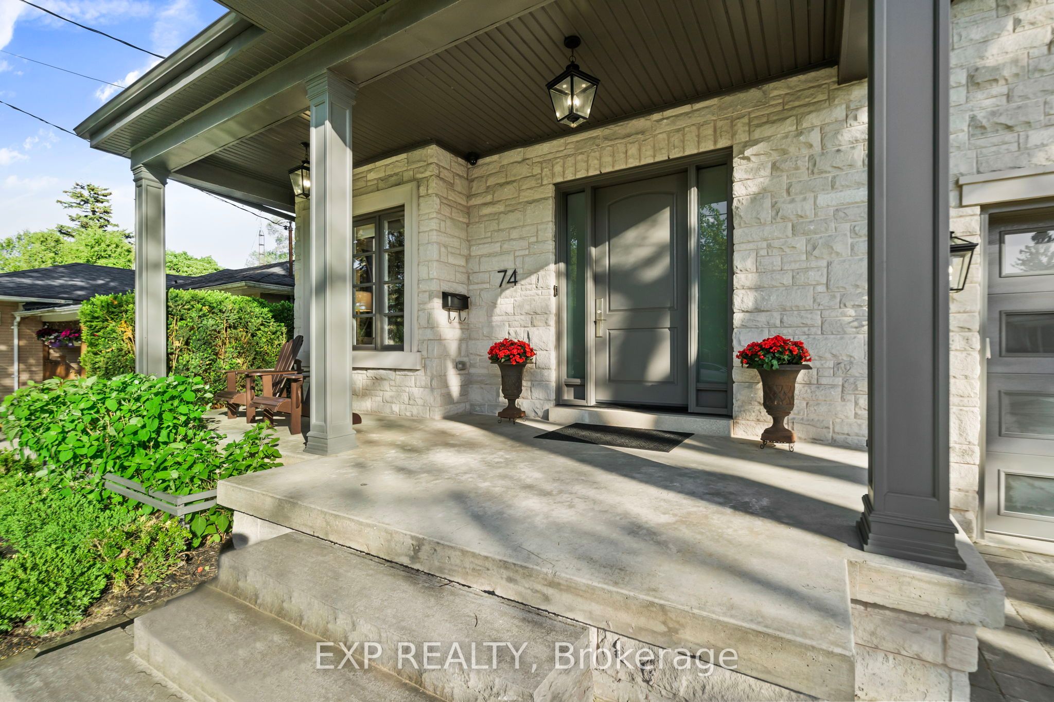 74 Bedford Park Avenue, Richmond Hill, ON, L4C 2N8 photo 2