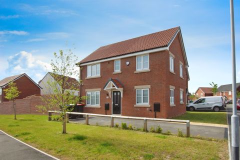 Gnatsnapper Close, Hucknall, Nottingham NG15