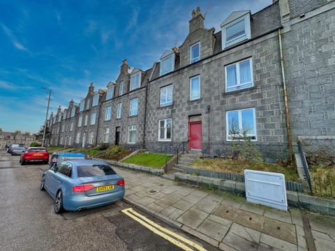 Menzies Road, Torry, Aberdeen AB11, Room to rent