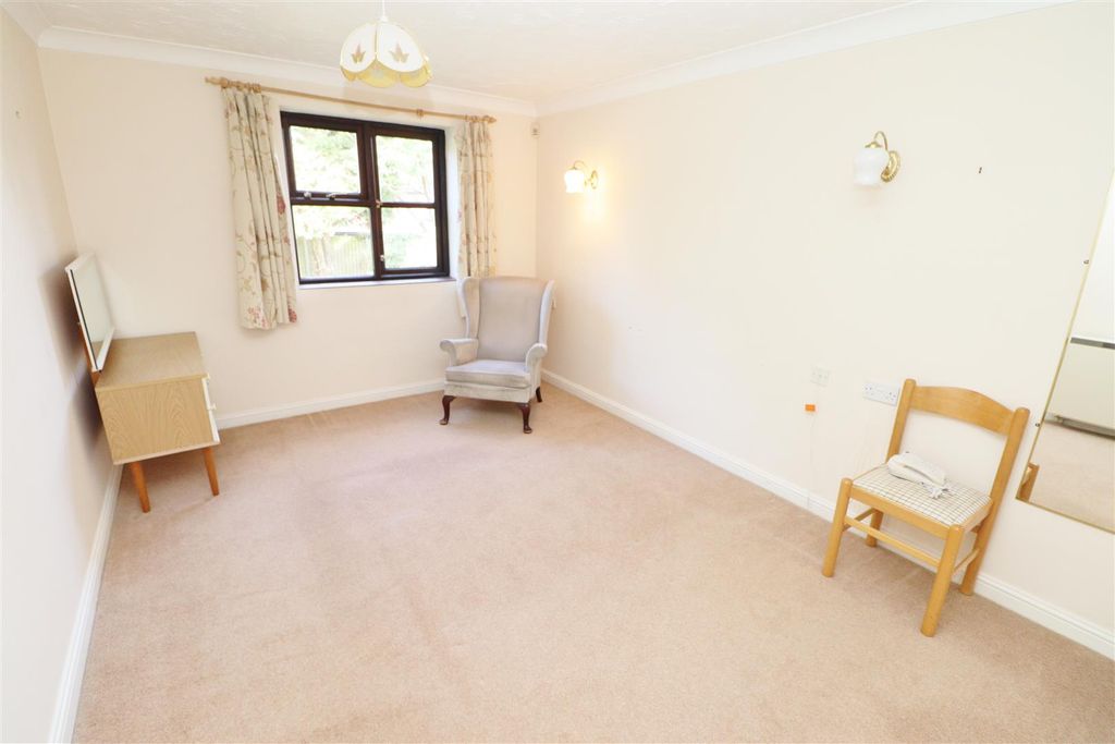Additional image 8 of 2 bed flat for saleSlade Court, Watling Street, Radlett WD7