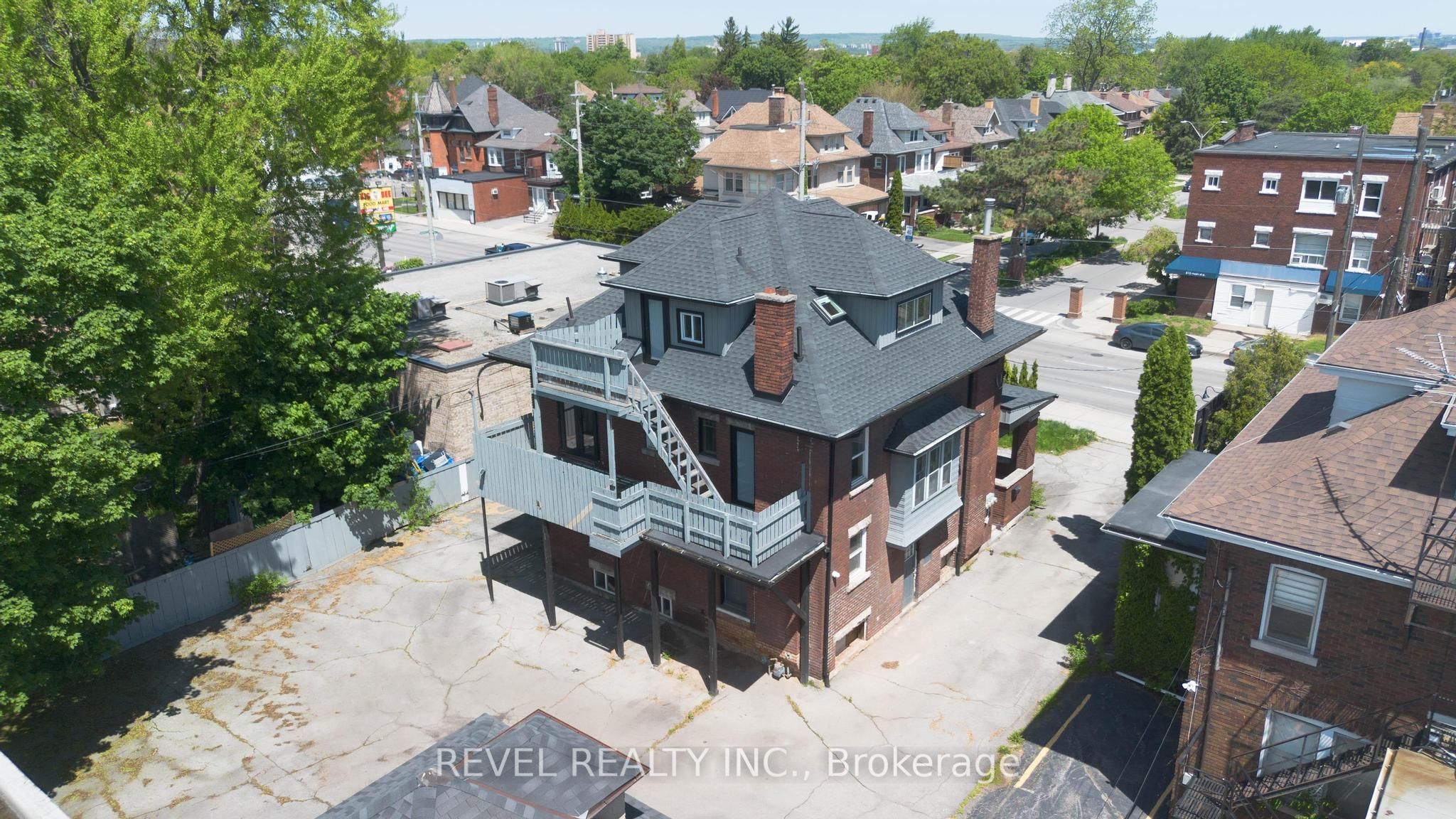 822 Main Street E, Hamilton, ON, L8M 1L6 photo 2