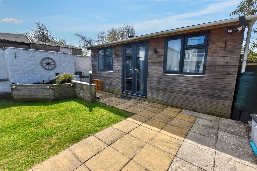 Additional image 27 of 4 bed detached house for saleHeathfield Gardens, Redruth Highway, Redruth TR15