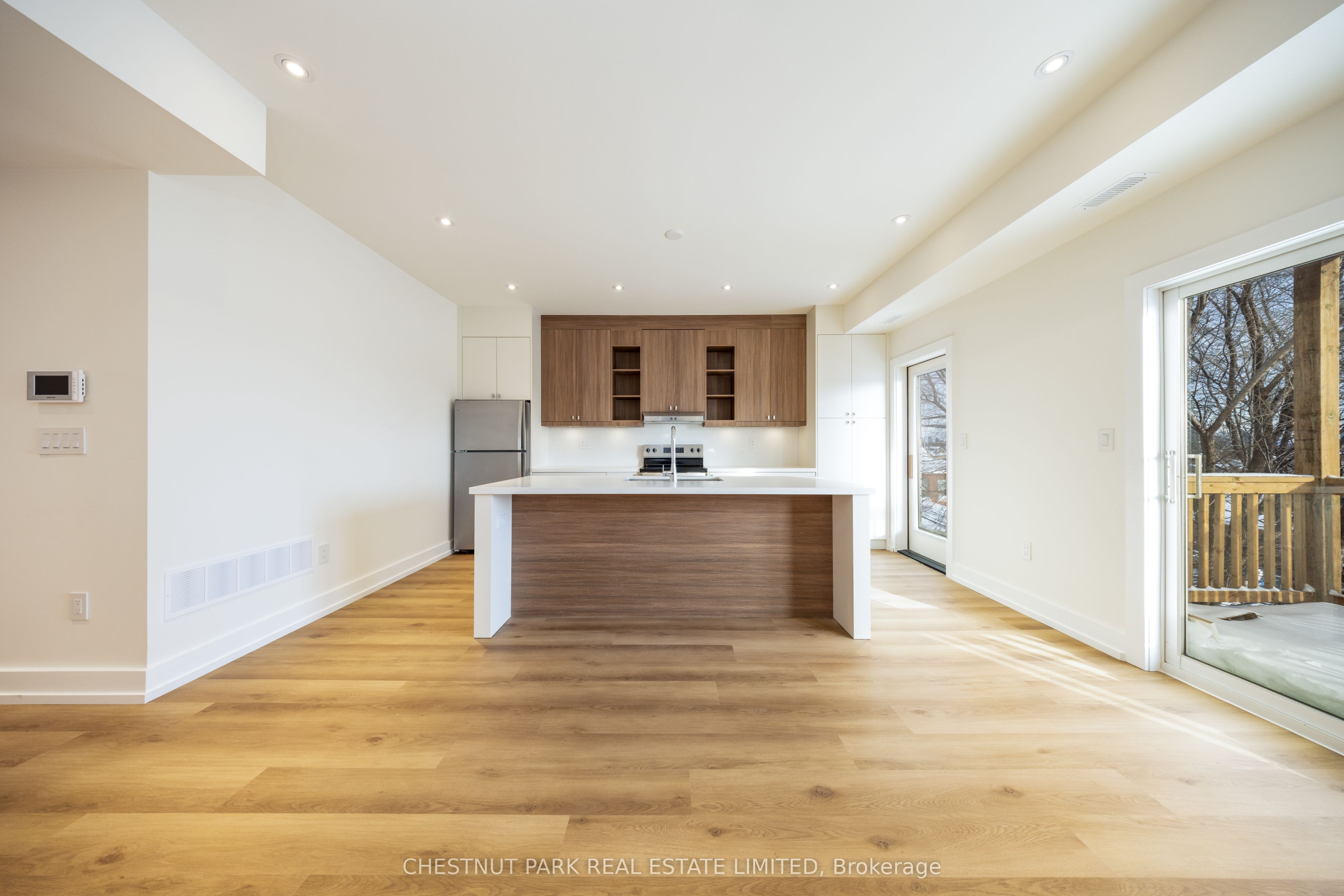 D-29 Hatherley Road, Toronto, ON, M6E 1V8 photo 4