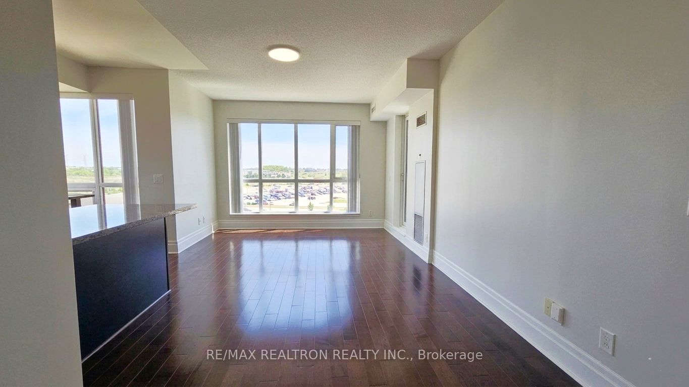 604-39 Upper Duke Crescent, Markham, ON, L6G 0B8 photo 4