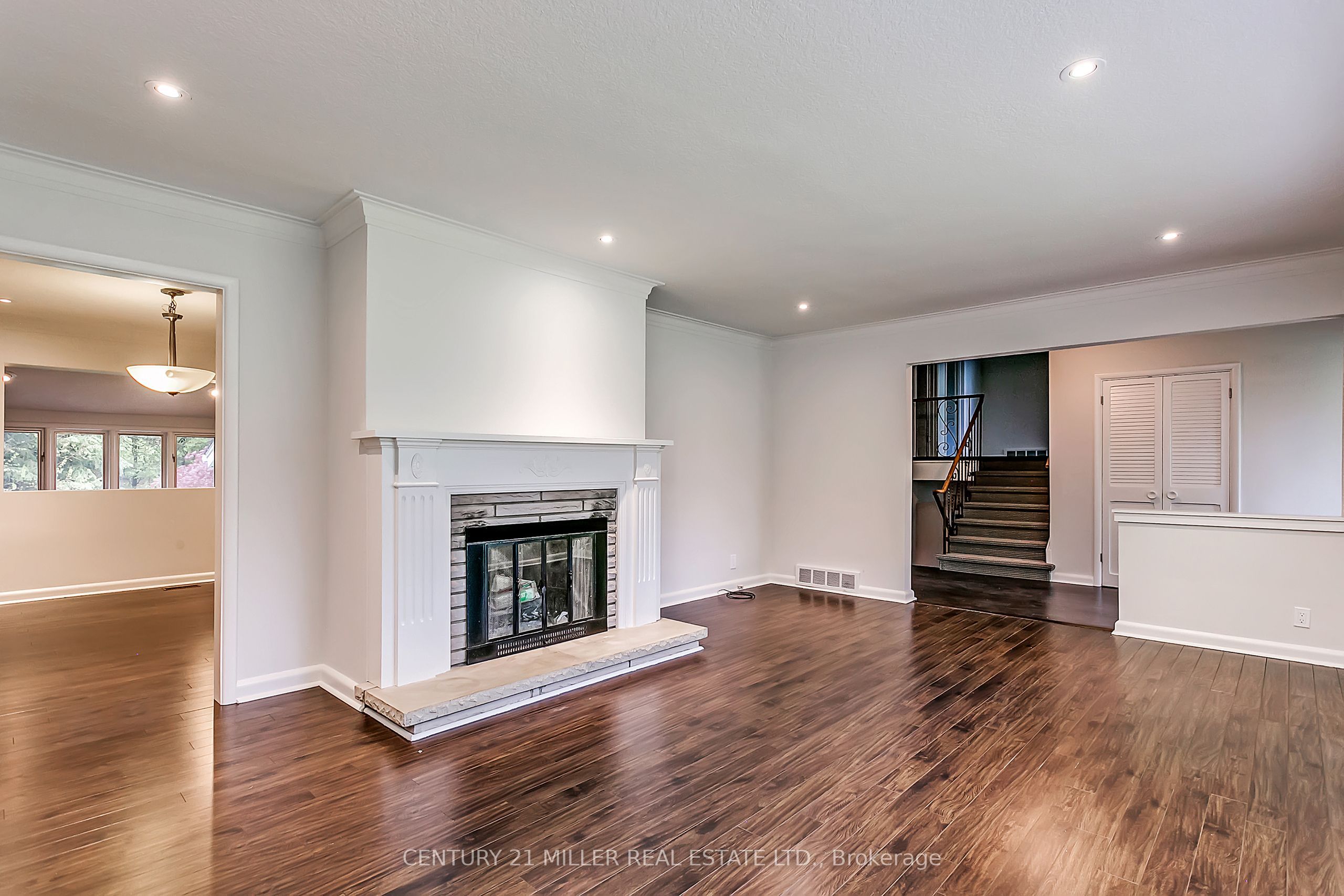Additional image 5 of 91 Ennisclare Drive E, Oakville, ON, L6J 4N3