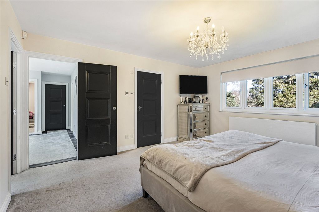 Additional image 12 of 4 bed detached house for saleThe Warren, Radlett, Hertfordshire WD7