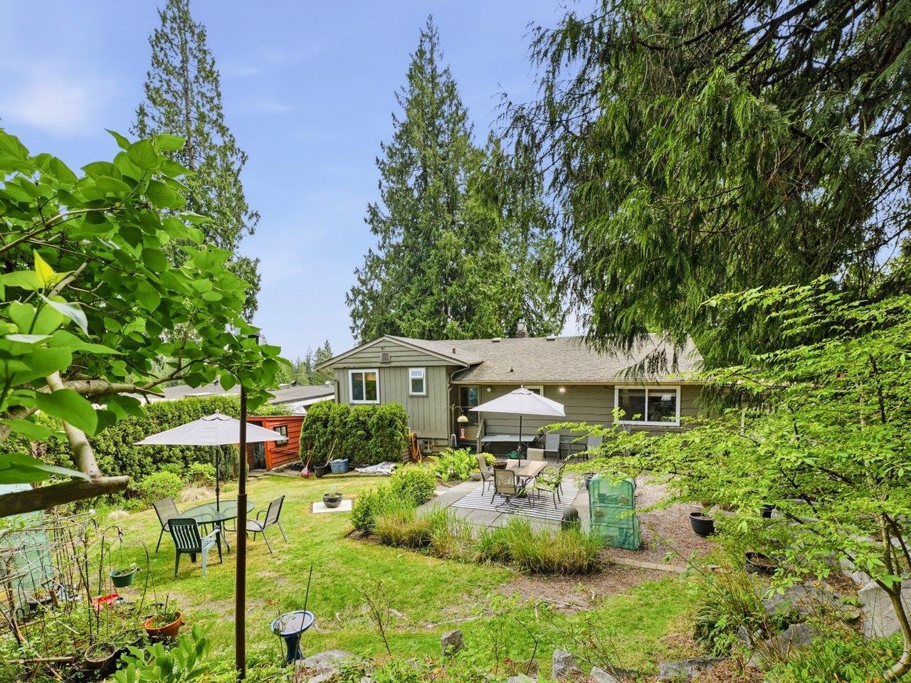 1380 Coleman Street, North Vancouver, BC, V7K 1W6 photo 2