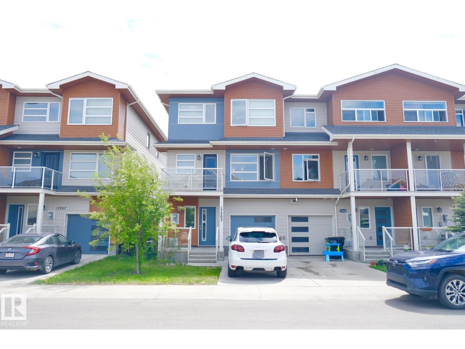 17263 9 Avenue SW, Edmonton, AB, T6W3V4