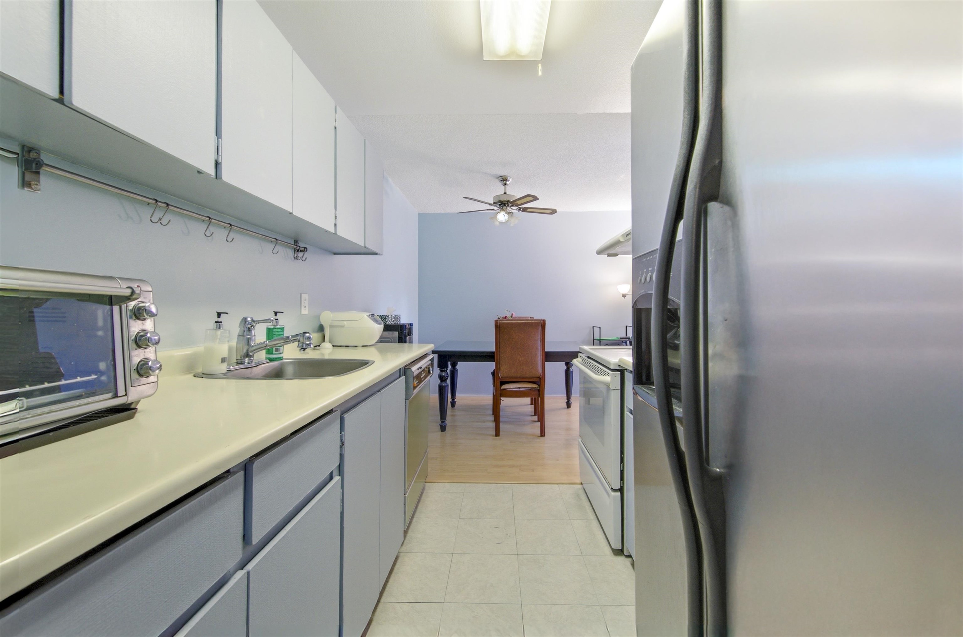 801-6689 Willingdon Avenue, Burnaby, BC, V5H 3Y8 photo 4