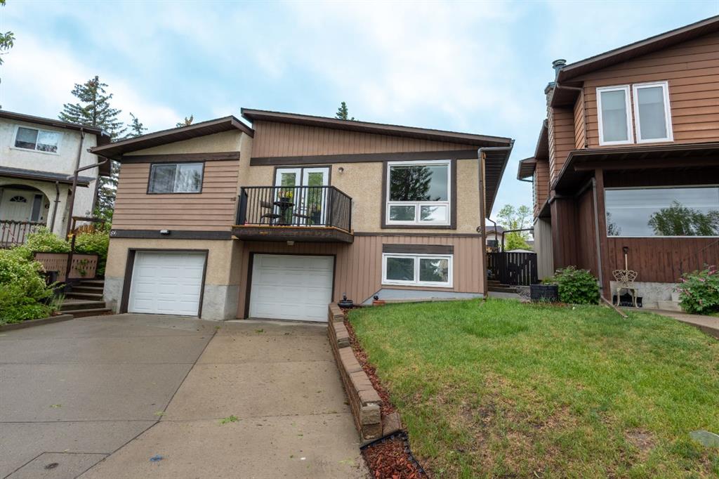 62 Berkley Close NW, Calgary, AB, T3K1B3