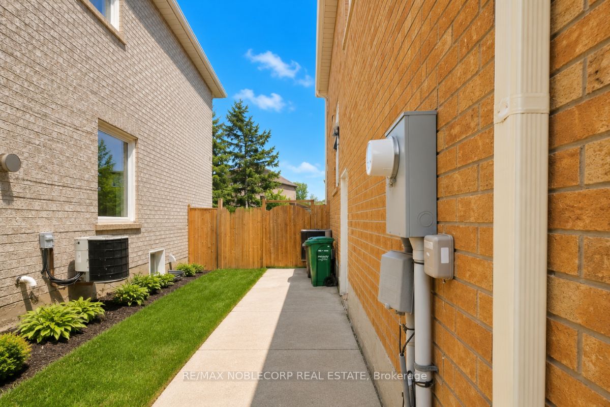 Lower-62 Pavin Crescent, Caledon, ON, L7E 1W9 photo 3
