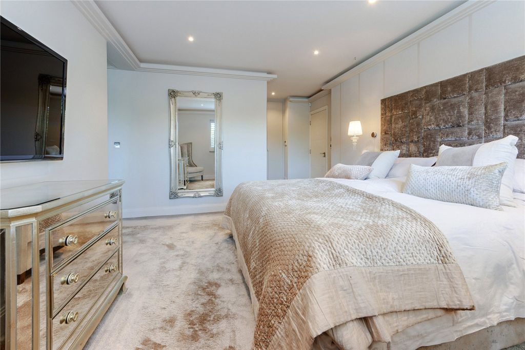 Additional image 19 of 6 bed detached house for saleThe Grove, Radlett, Hertfordshire WD7