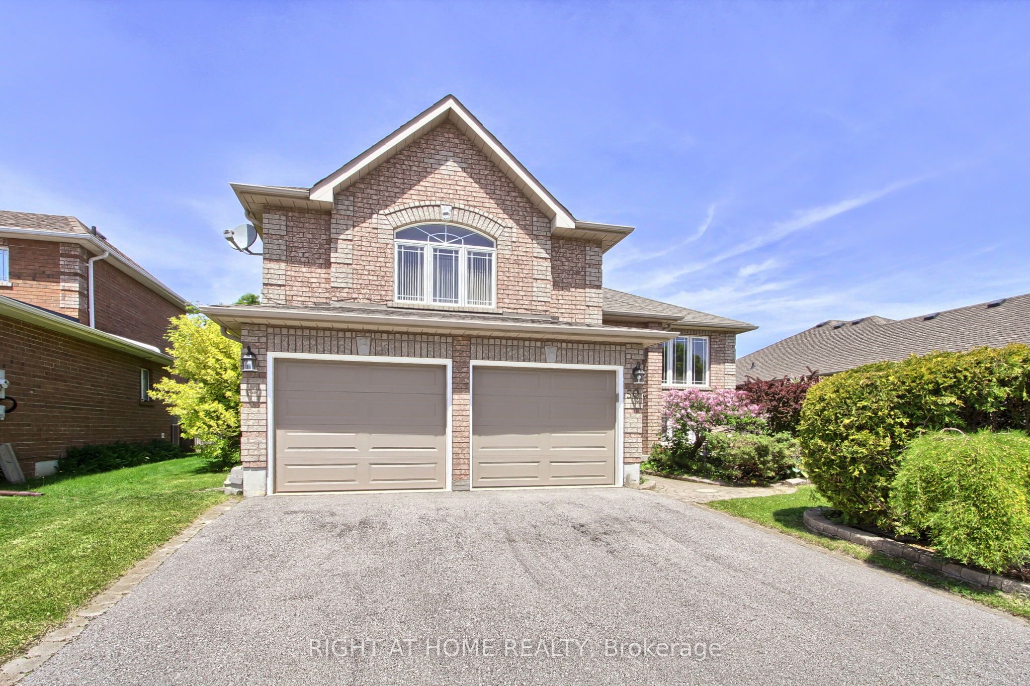 50 Dovedale Drive, Georgina, ON, L4P 4C7 photo 2