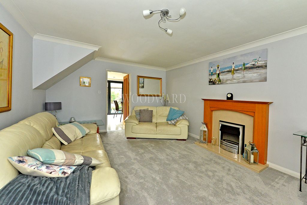 Additional image 15 of 4 bed detached house for saleClumber Close, Ripley DE5