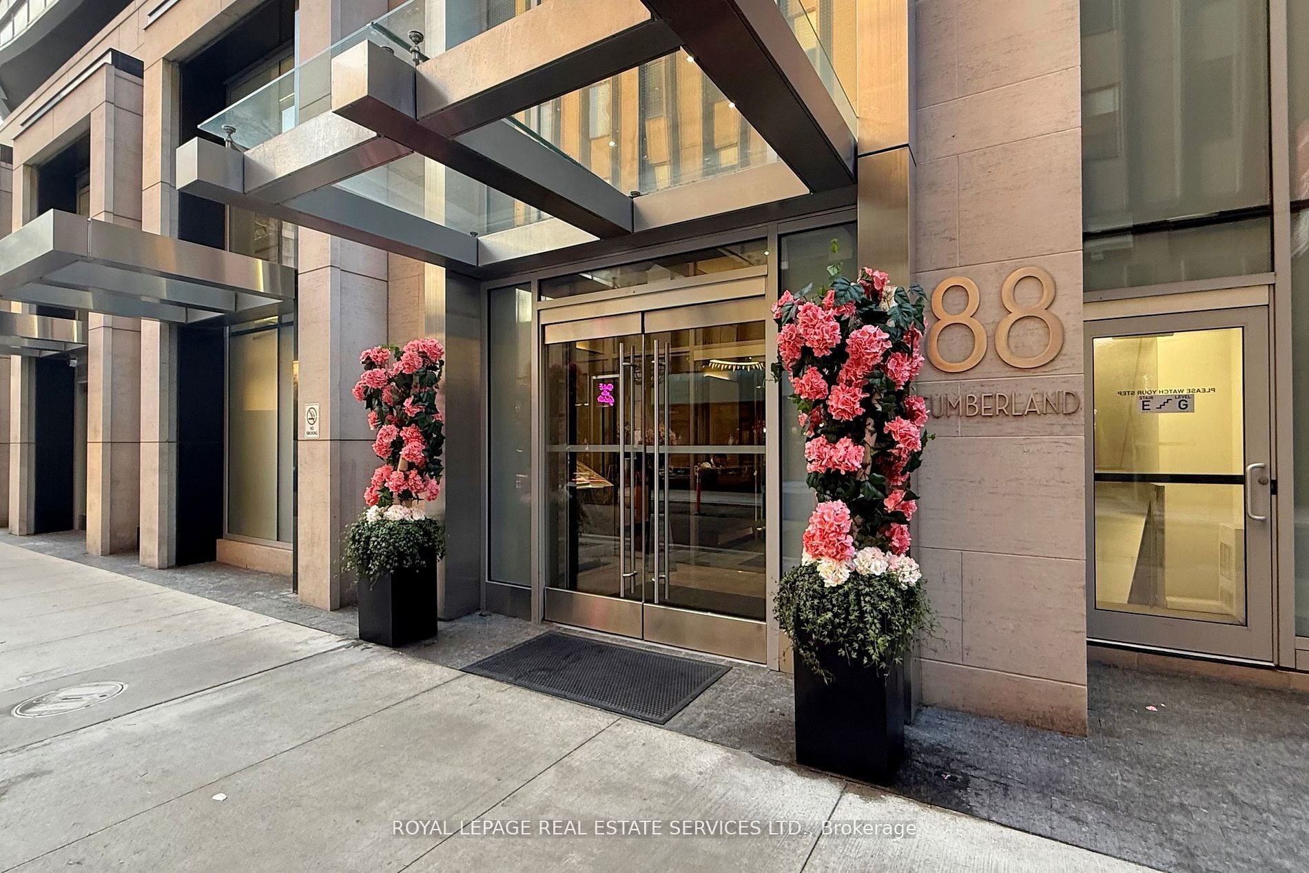 Additional image 3 of 808-88 Cumberland Street, Toronto, ON, M5R 1A3