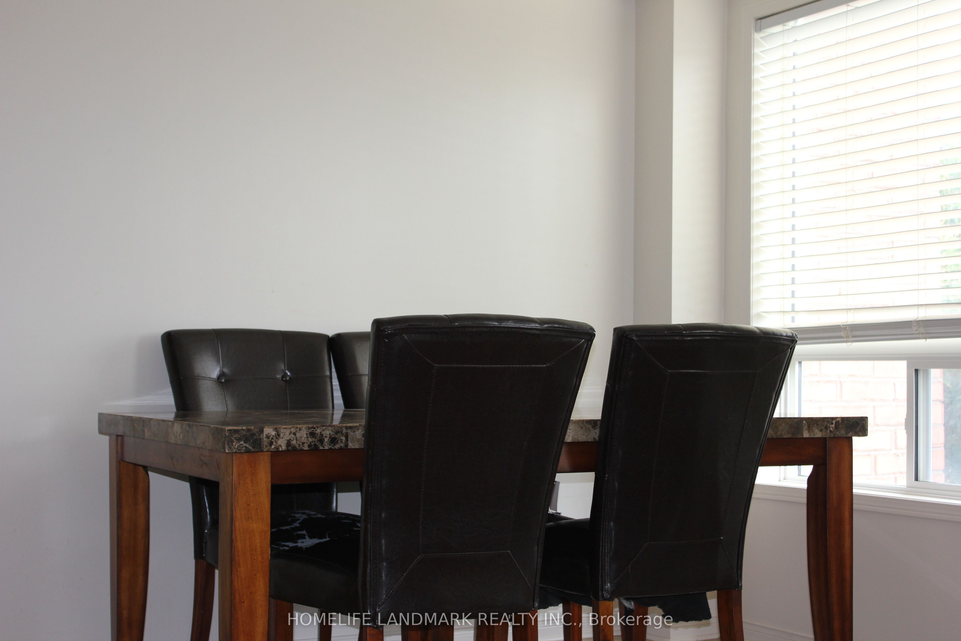 33 Kiriakou Street, Toronto, ON, M1P 5G8 photo 3