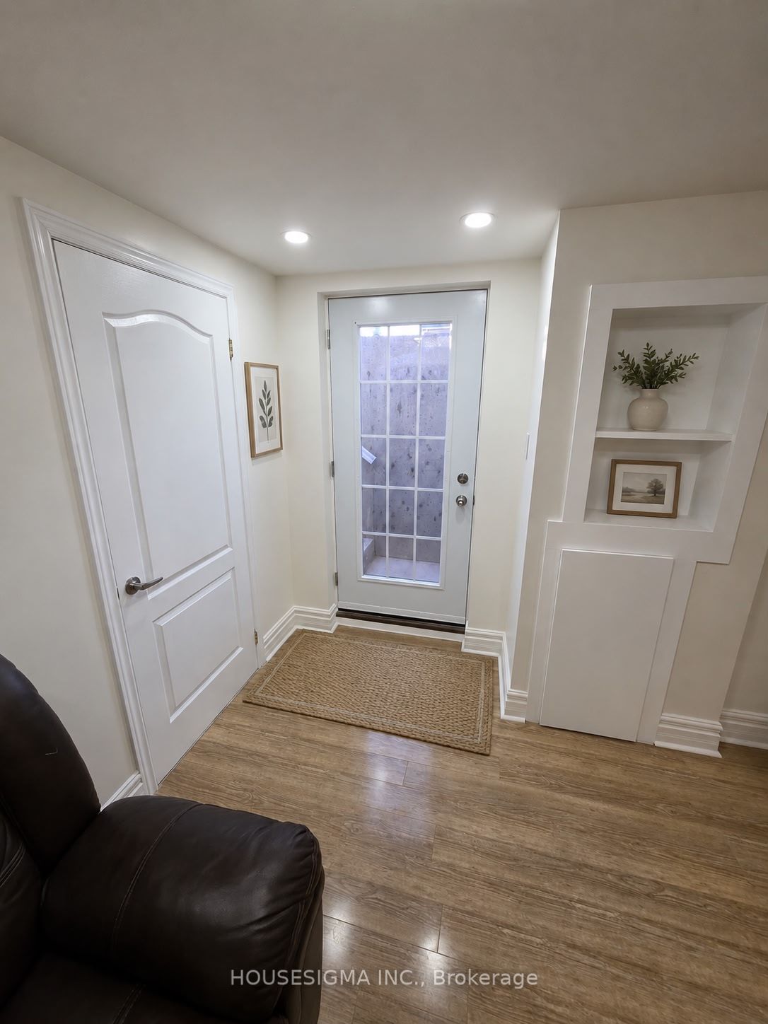 BSMT - Lower-178 Hawkview Boulevard, Vaughan, ON, L4H 2G5 photo 3