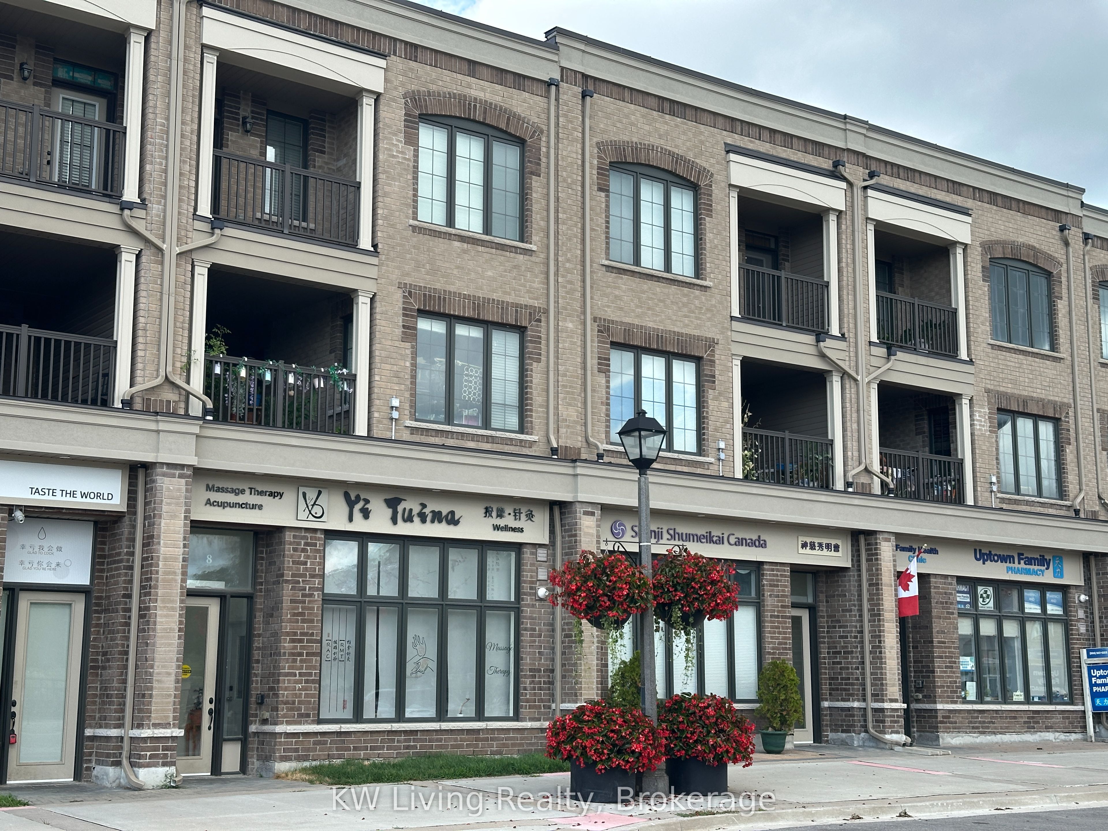 8 Nipigon Avenue, Markham, ON, L6C 0X7 photo 2