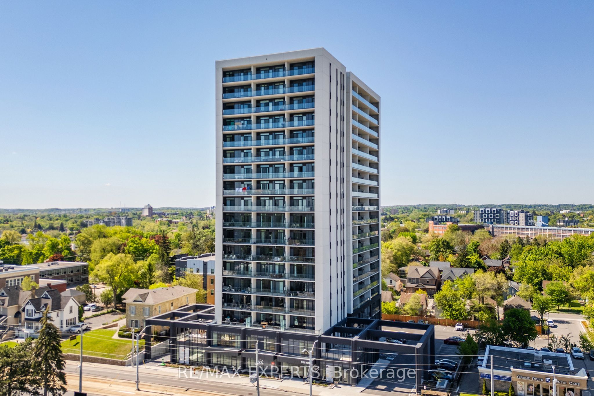 403 741 King Street West, Kitchener, ON, N2G0E9