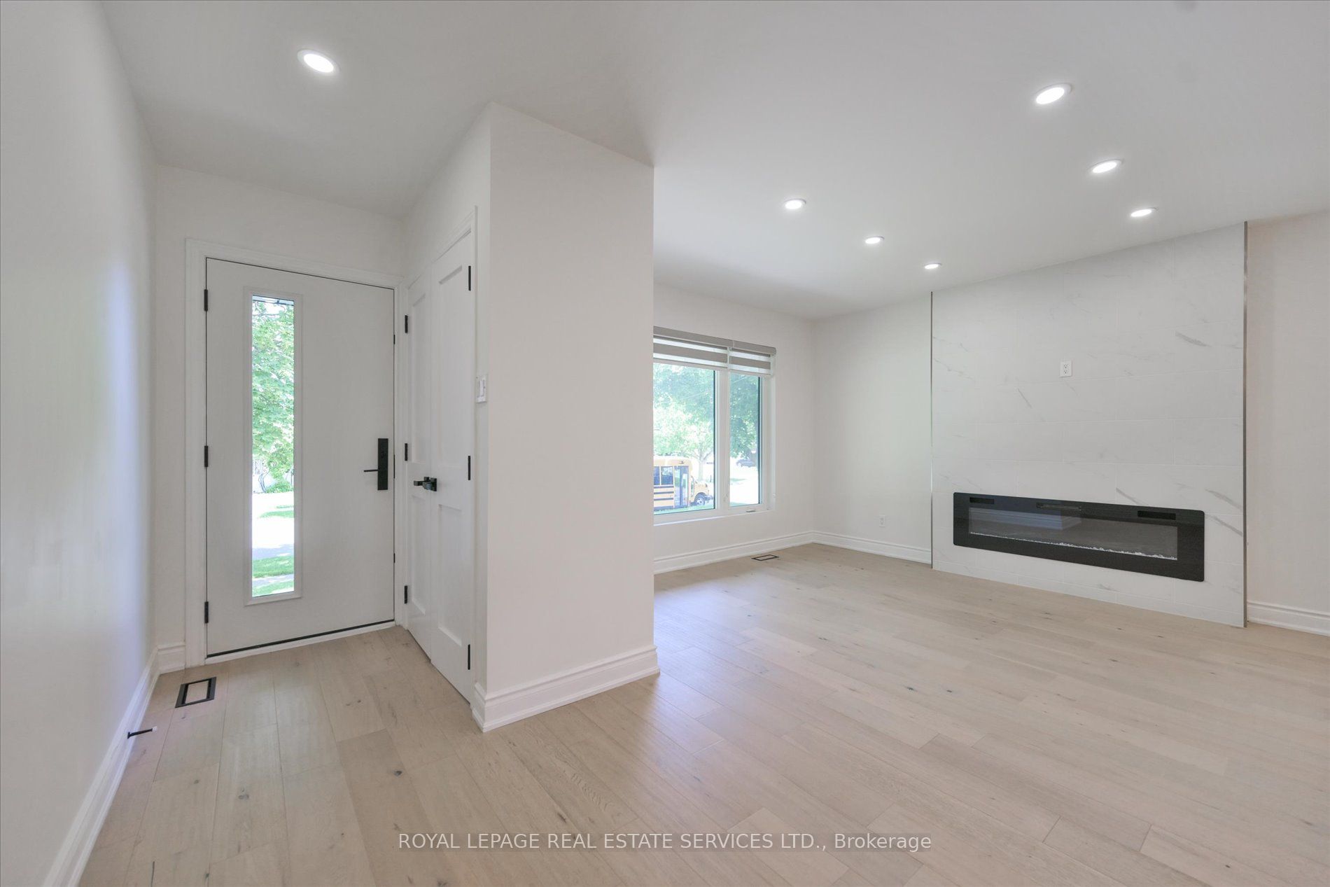 Additional image 4 of 18 Celestine Drive, Toronto, ON, M9R 3N1