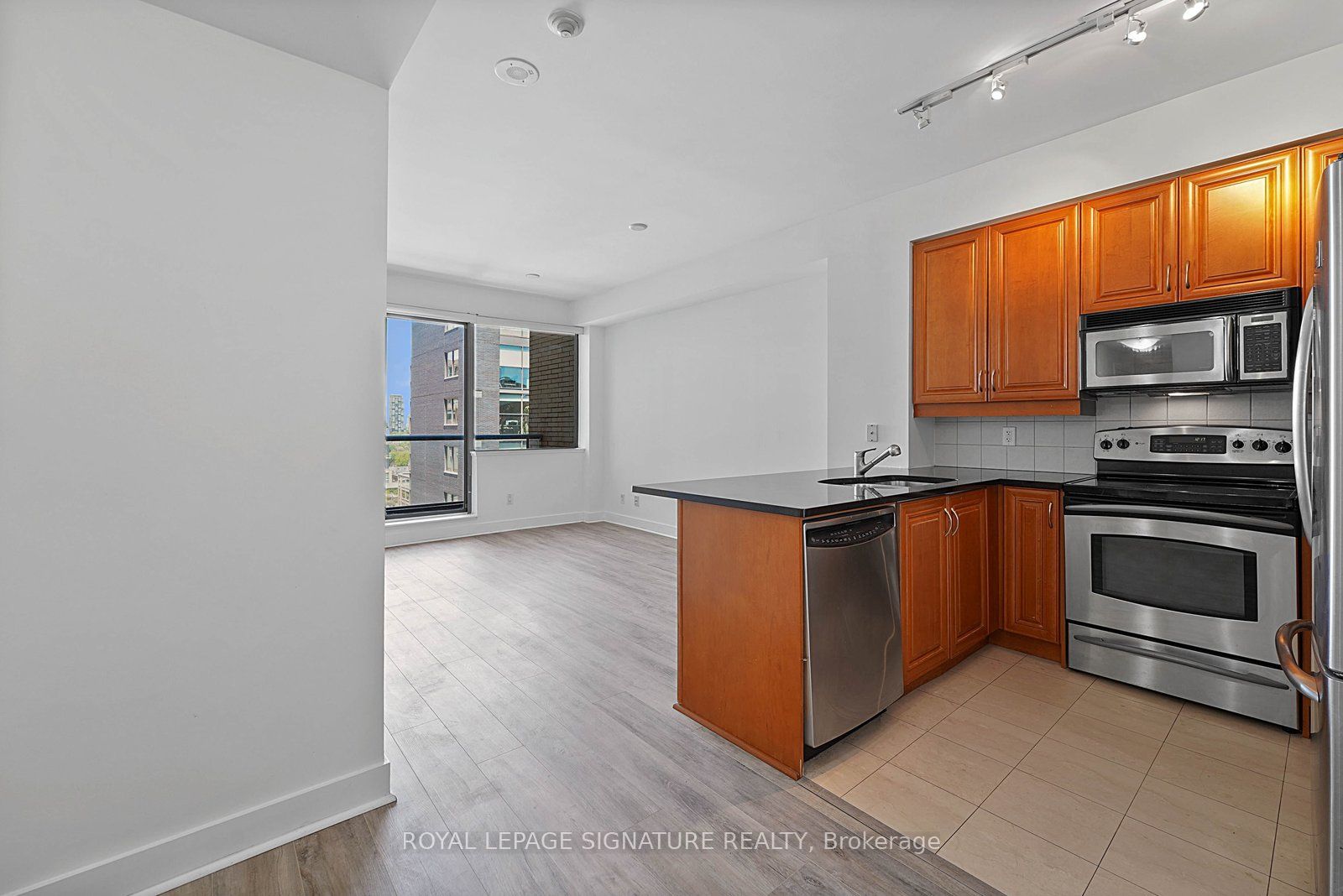 Additional image 3 of 1417-438 King Street W, Toronto, ON, M5V 3T9