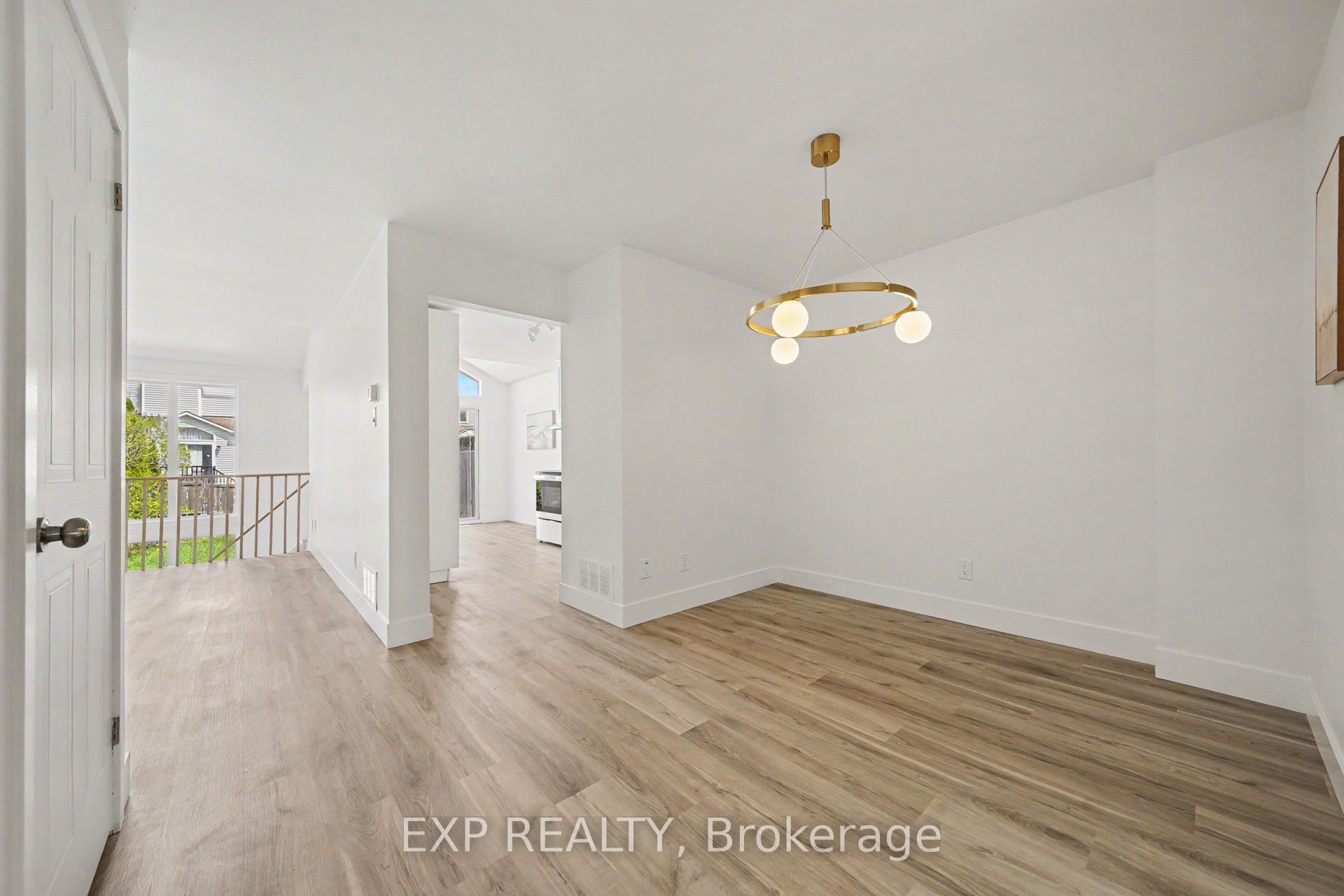 Additional image 4 of 2043 Sunland Drive, Ottawa, ON, K4A 3K8