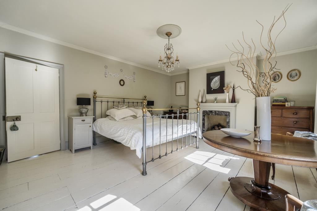 Additional image 23 of 4 bed terraced house for saleCastle Hill, Reading, Berkshire RG1