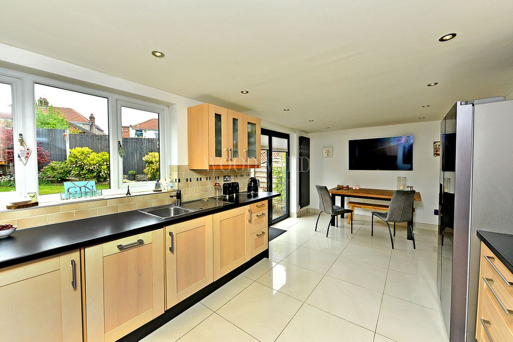 Additional image 5 of 4 bed detached house for saleClumber Close, Ripley DE5