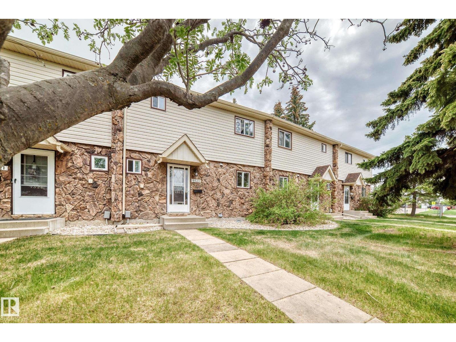 9323 Morinville Drive, Morinville, AB, T8R1J9