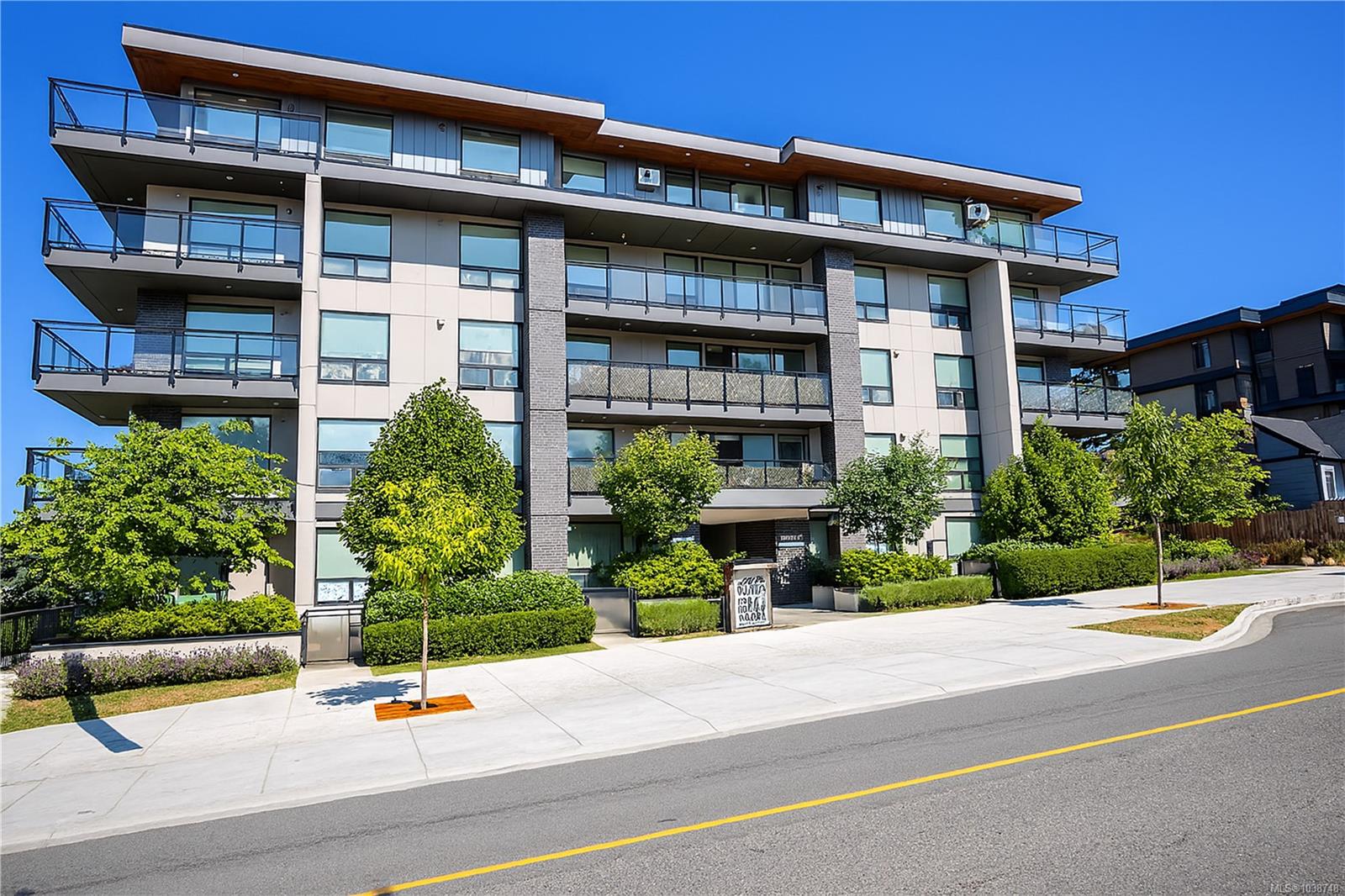 #306-119 Haliburton Street, Nanaimo, BC, V9R 4V9